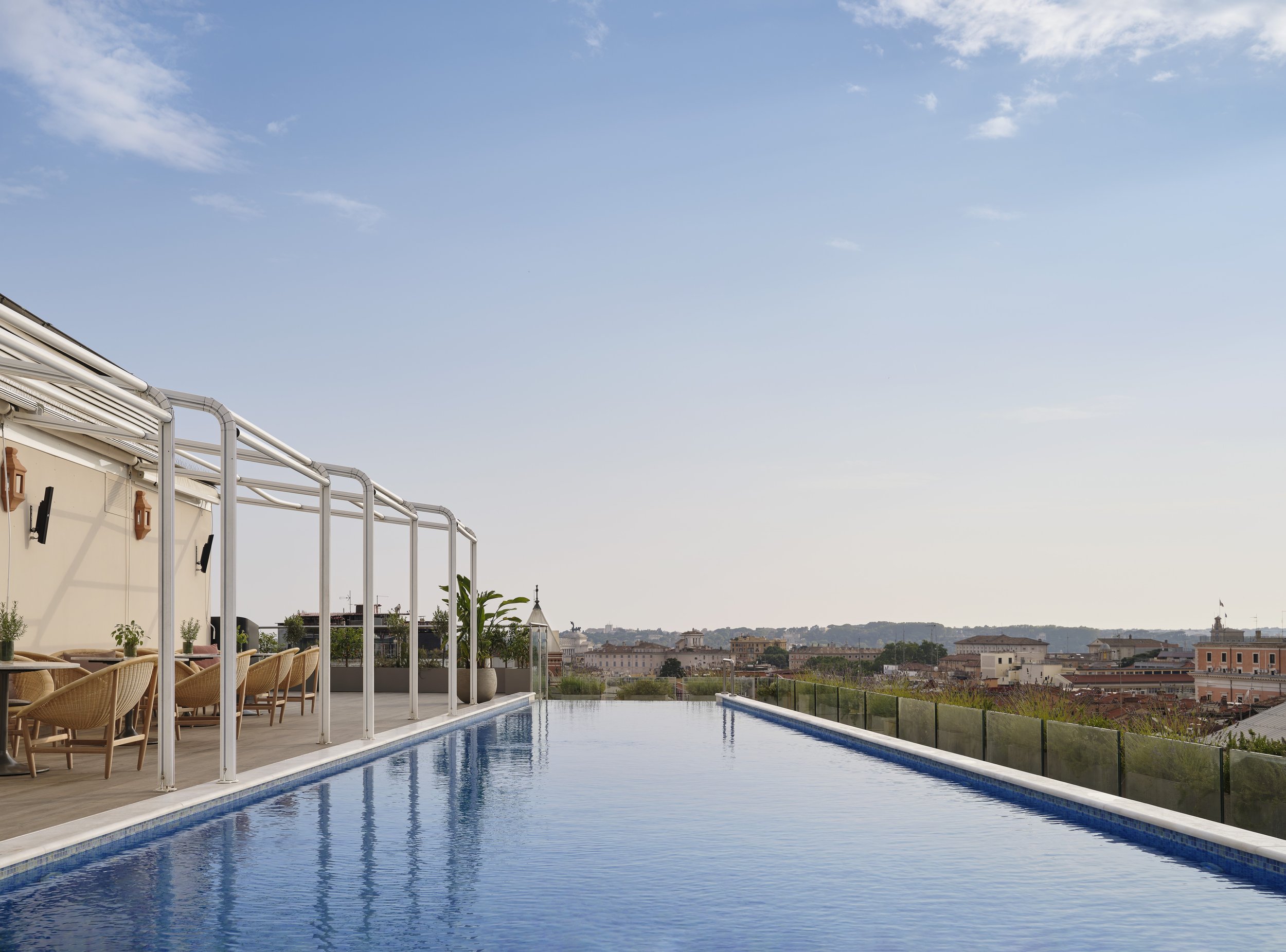 Anantara_Palazzo_Naiadi_Rome_Hotel_Exterior_View_Rooftop_Pool_View_2.jpg