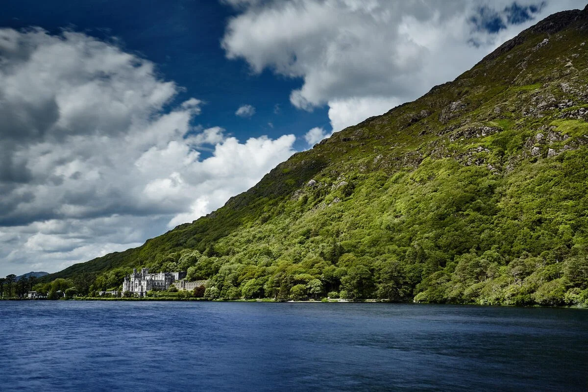 Kylemore Abbey, County Galway_TI72L7W.jpg