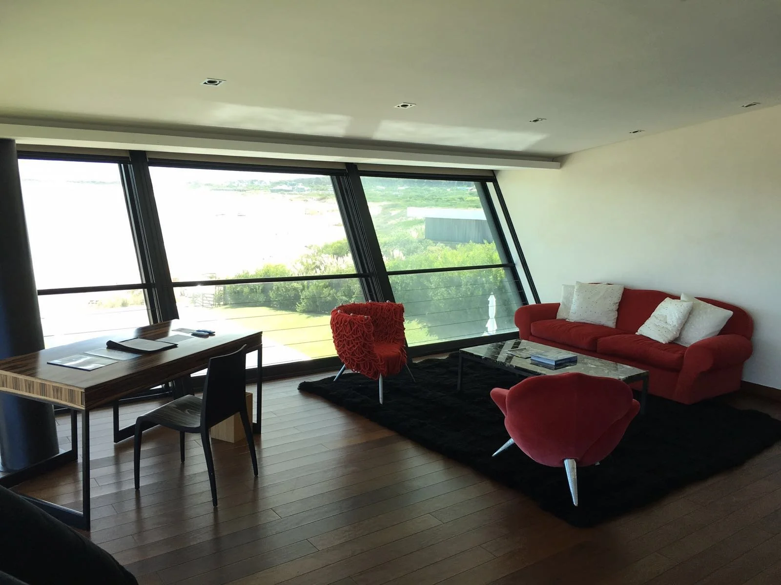 Valentina Suite(1).jpg