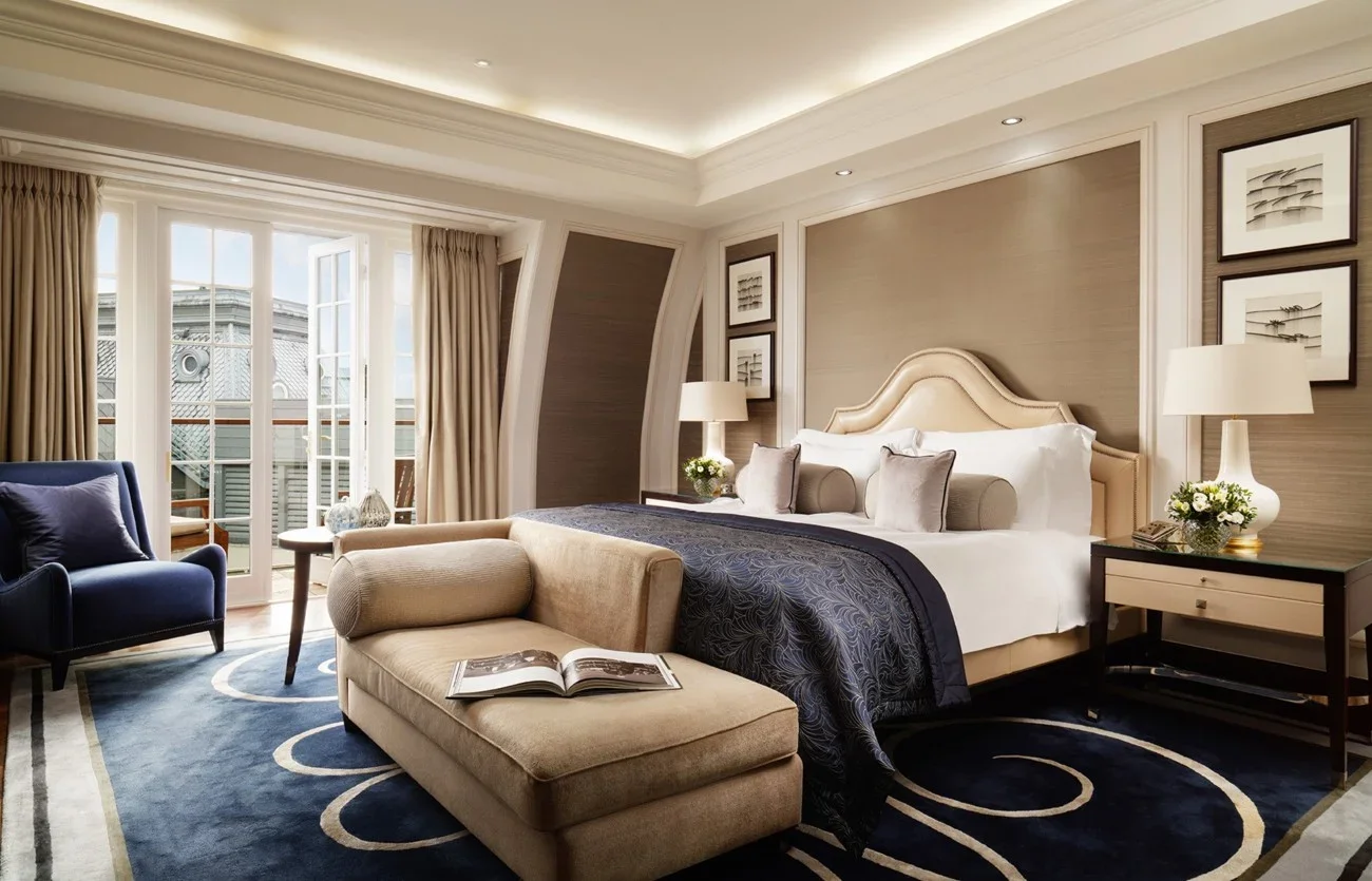 corinthia-london-musicians-penthouse-bedroom-day.webp