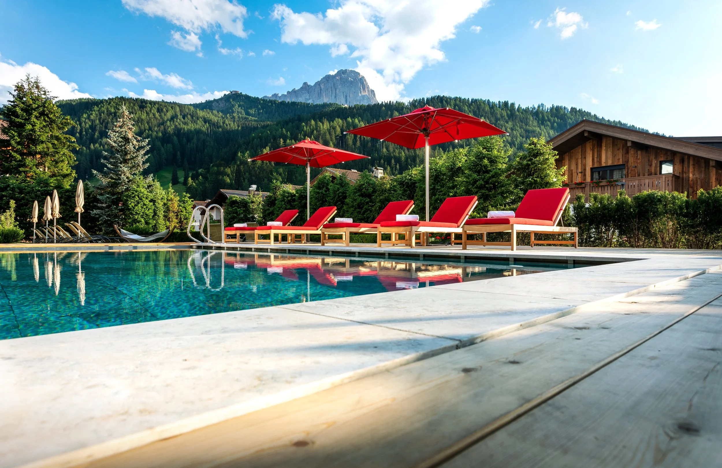 D-Luxury Hospitality