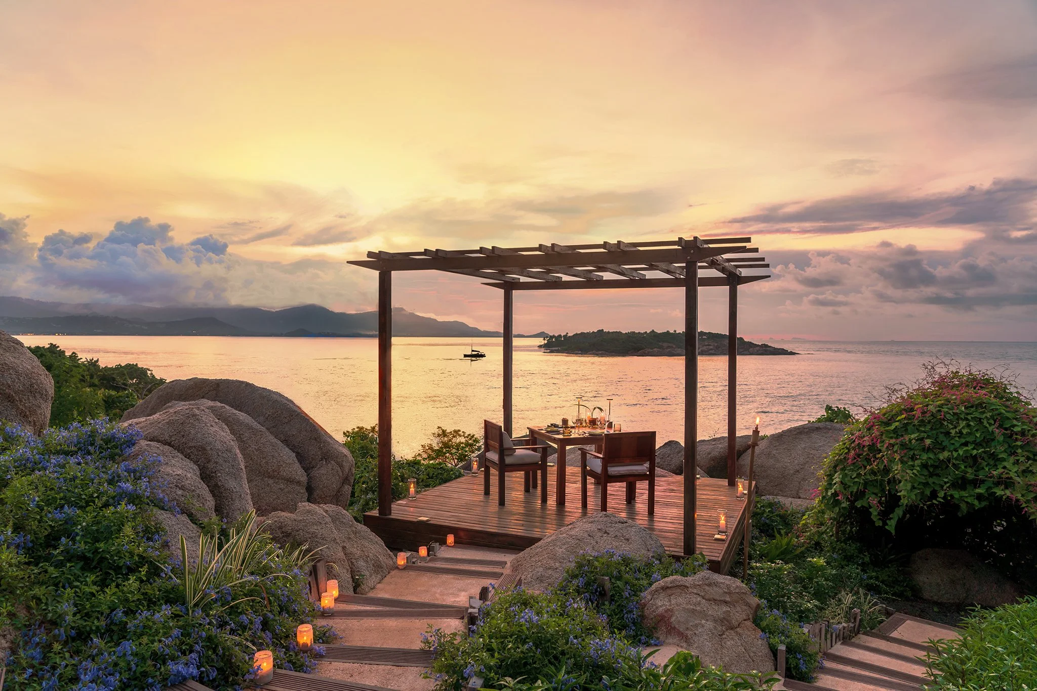 Six Senses Samui - Dining by the Edge.jpg
