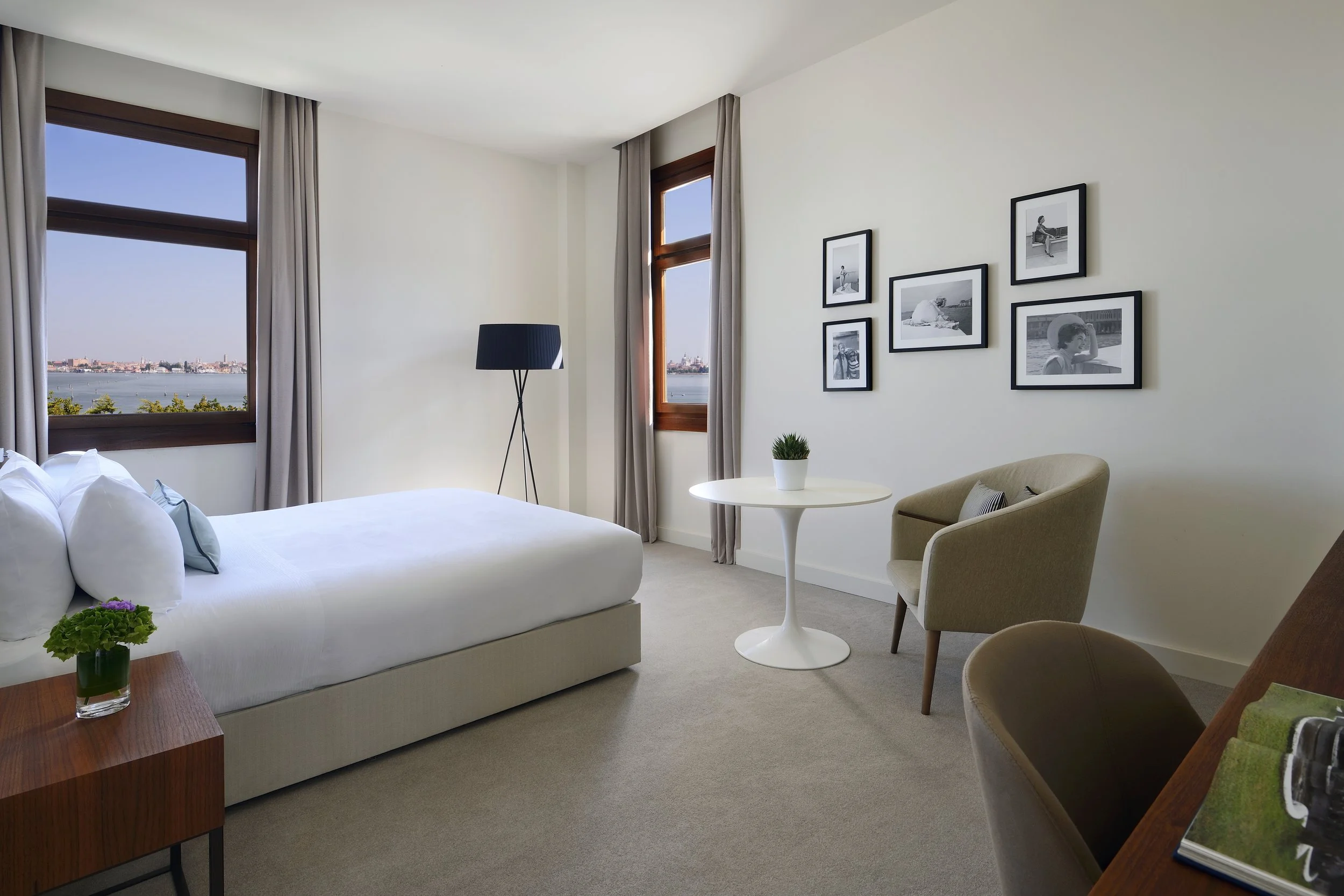 DELUXE KING (2)(1).JPG