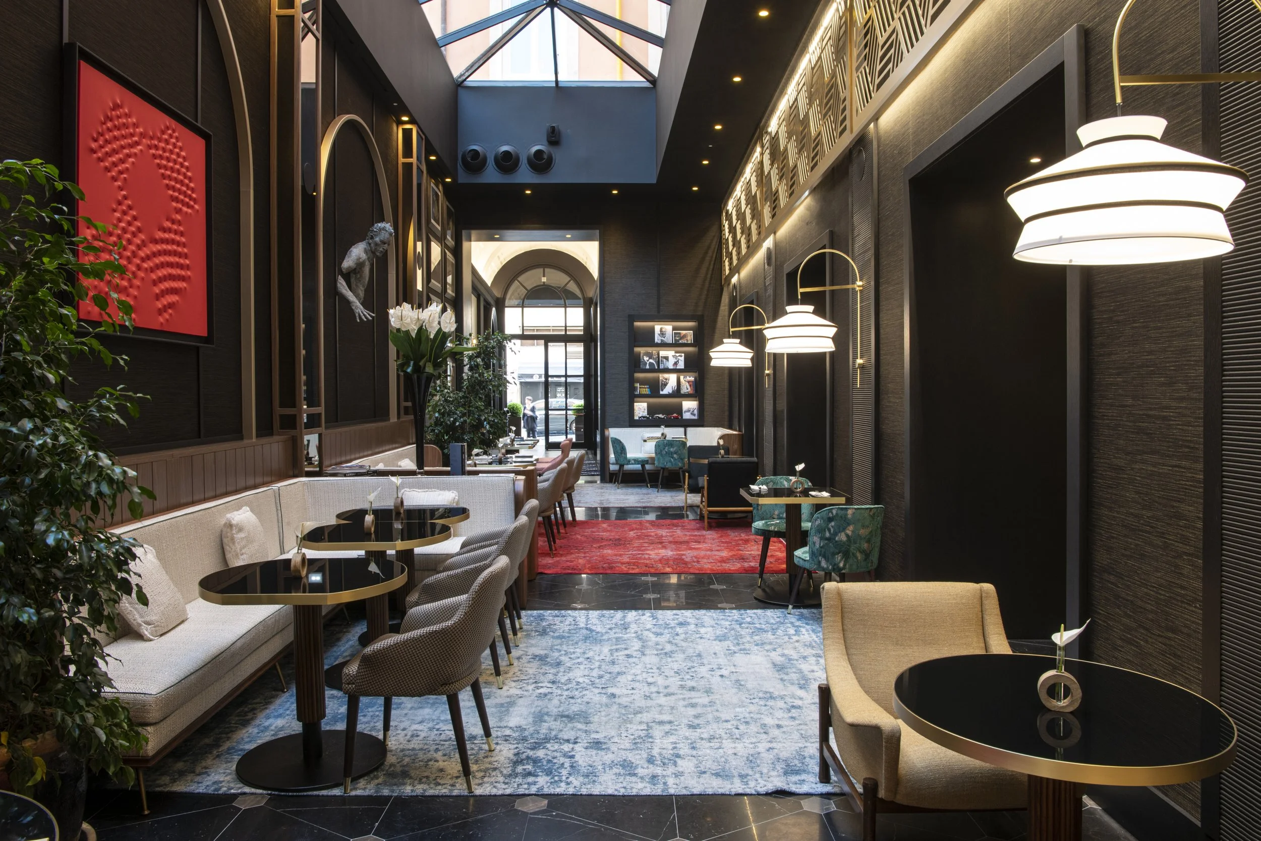 Lounge 1.jpg