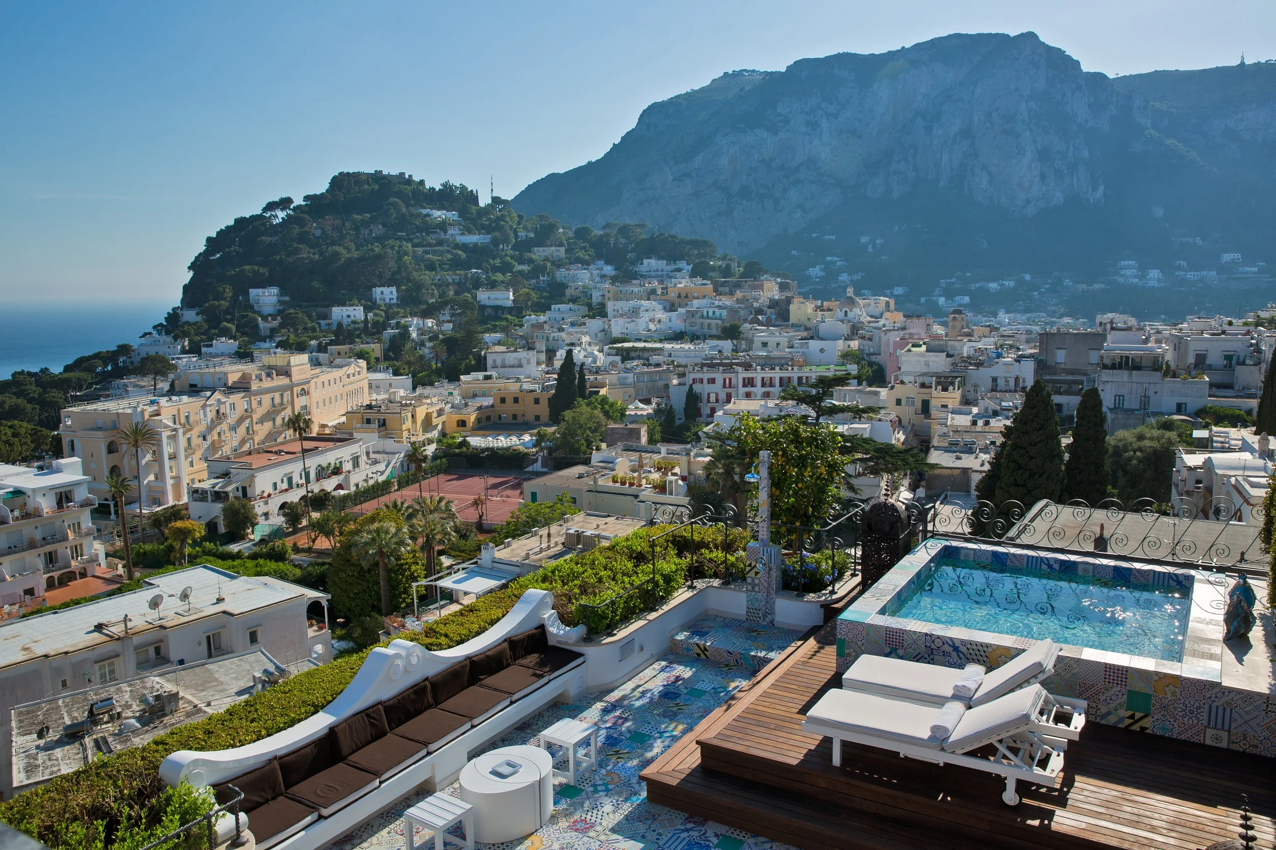 19 Bellevue Suite Pool_Capri Tiberio Palace.jpg