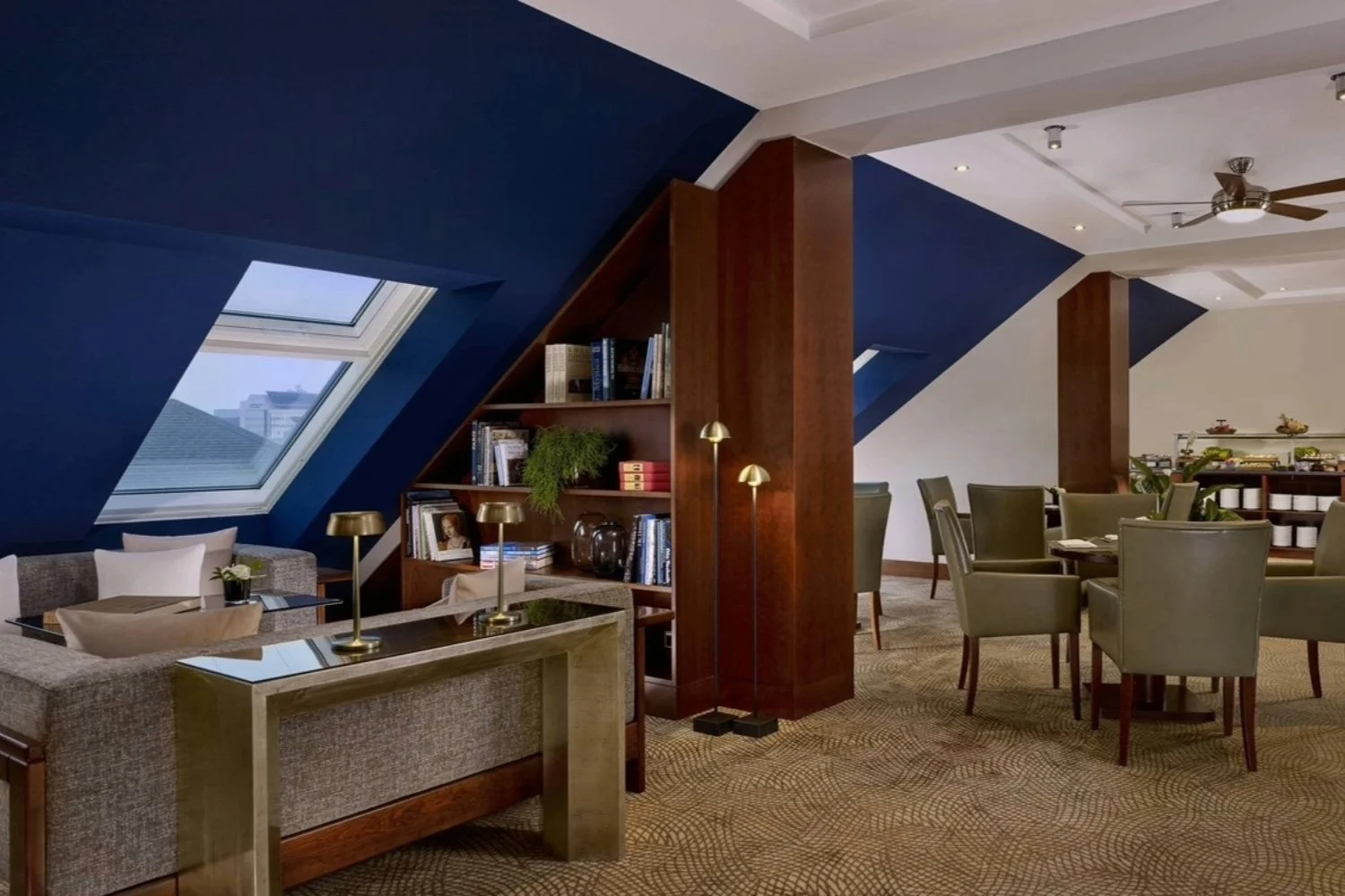 The Ritz-Carlton Vienna Club Lounge_02.jpg