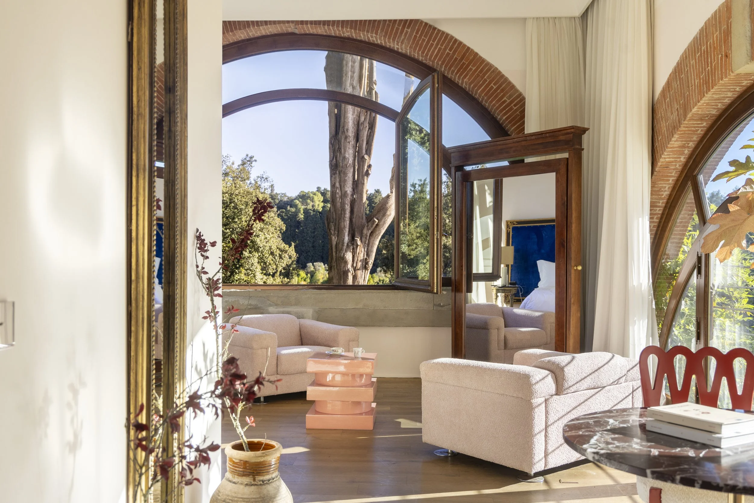 Deluxe Room (1) (1).jpg