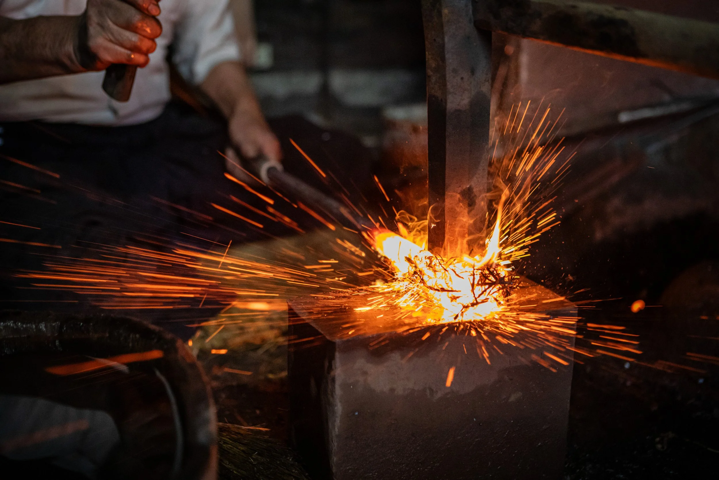 ©Fukushima City Tourism and Convention Association Masahira swordsmith workshop