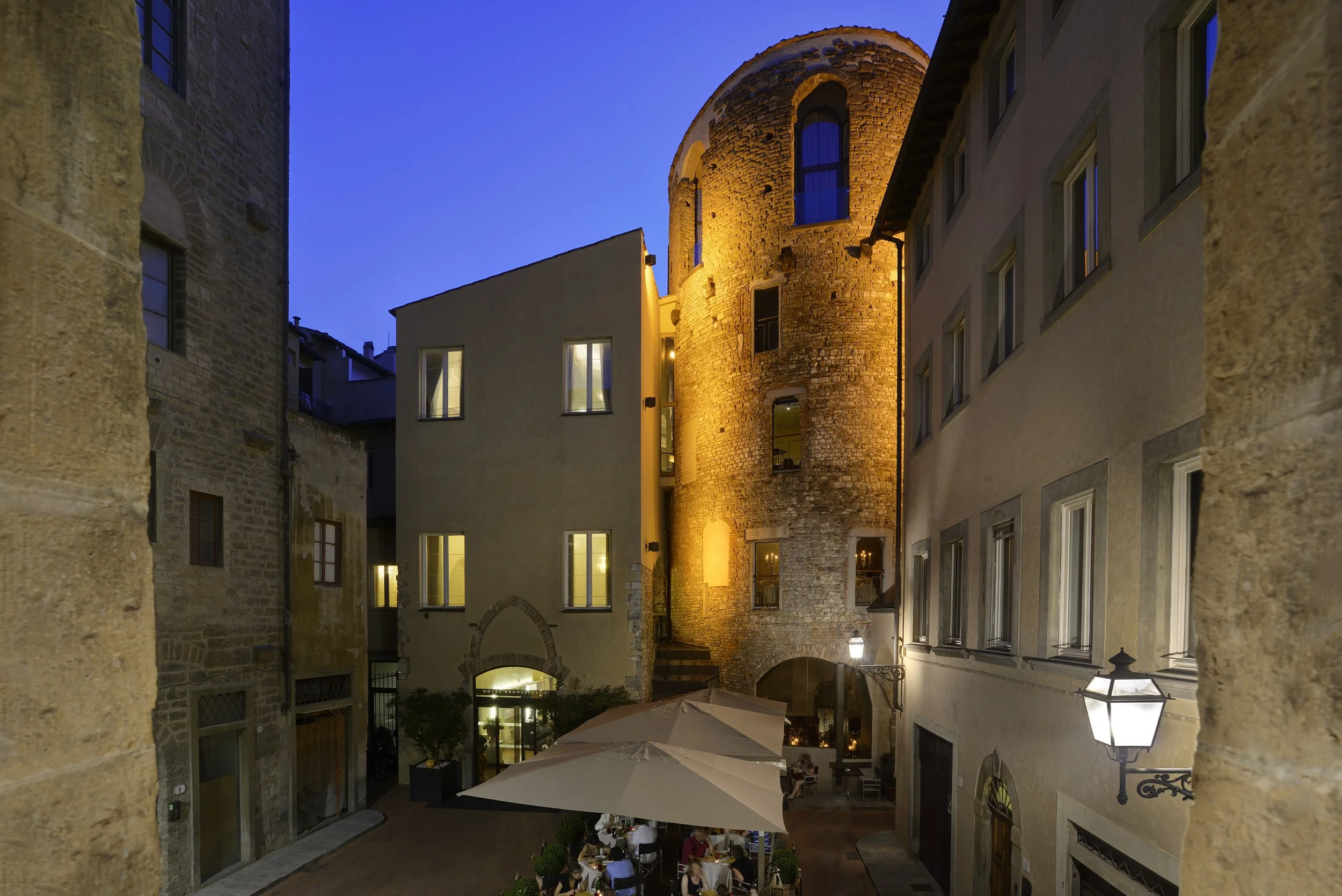 2 Façade - landscape.jpg