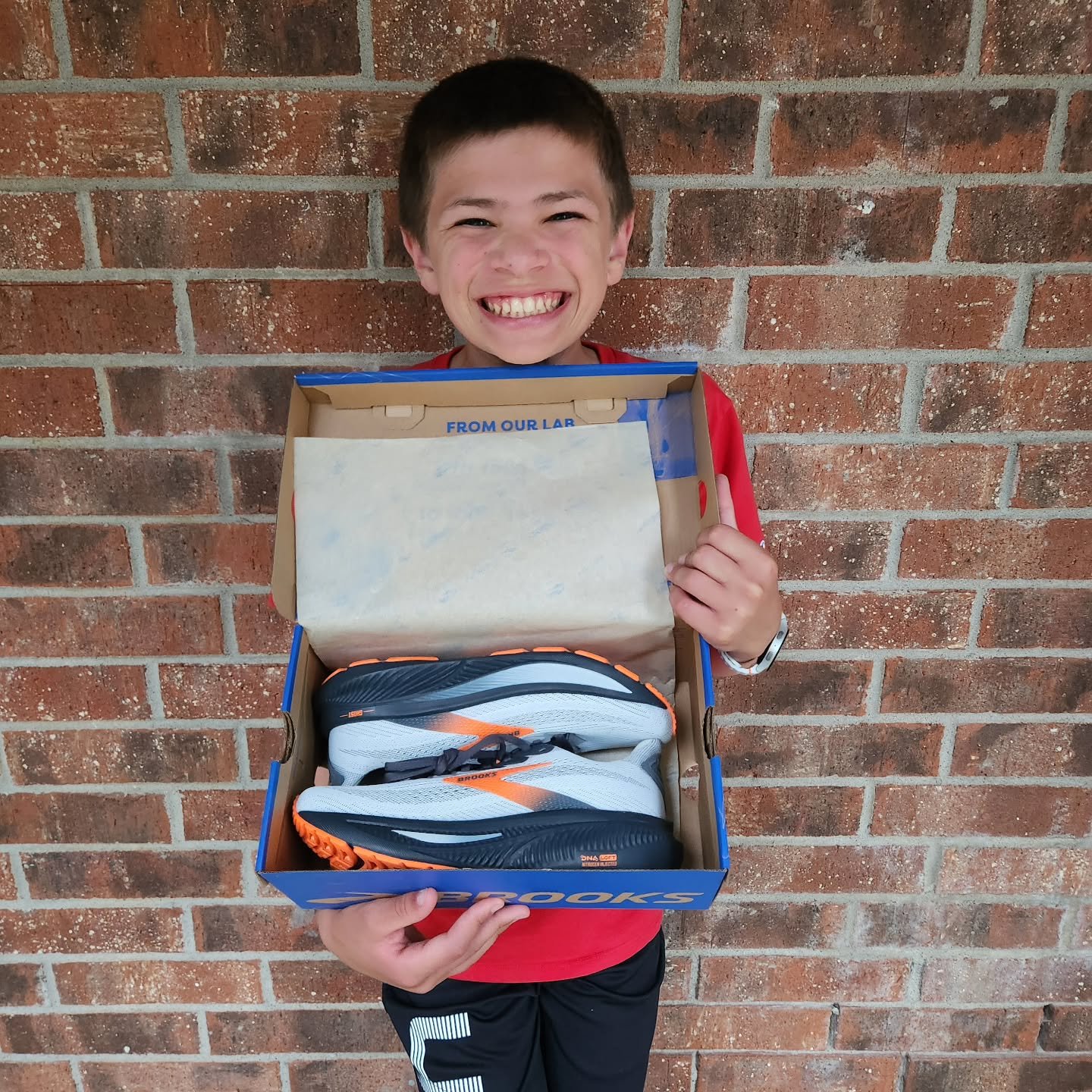 ✨ Remember that new shoe feeling when you were a kid? ✨
You&rsquo;d lace them up, sprint out the door, and swear you could run faster and jump higher than ever before.

That feeling? It&rsquo;s still here &mdash; waiting for you at Peak Performance. 