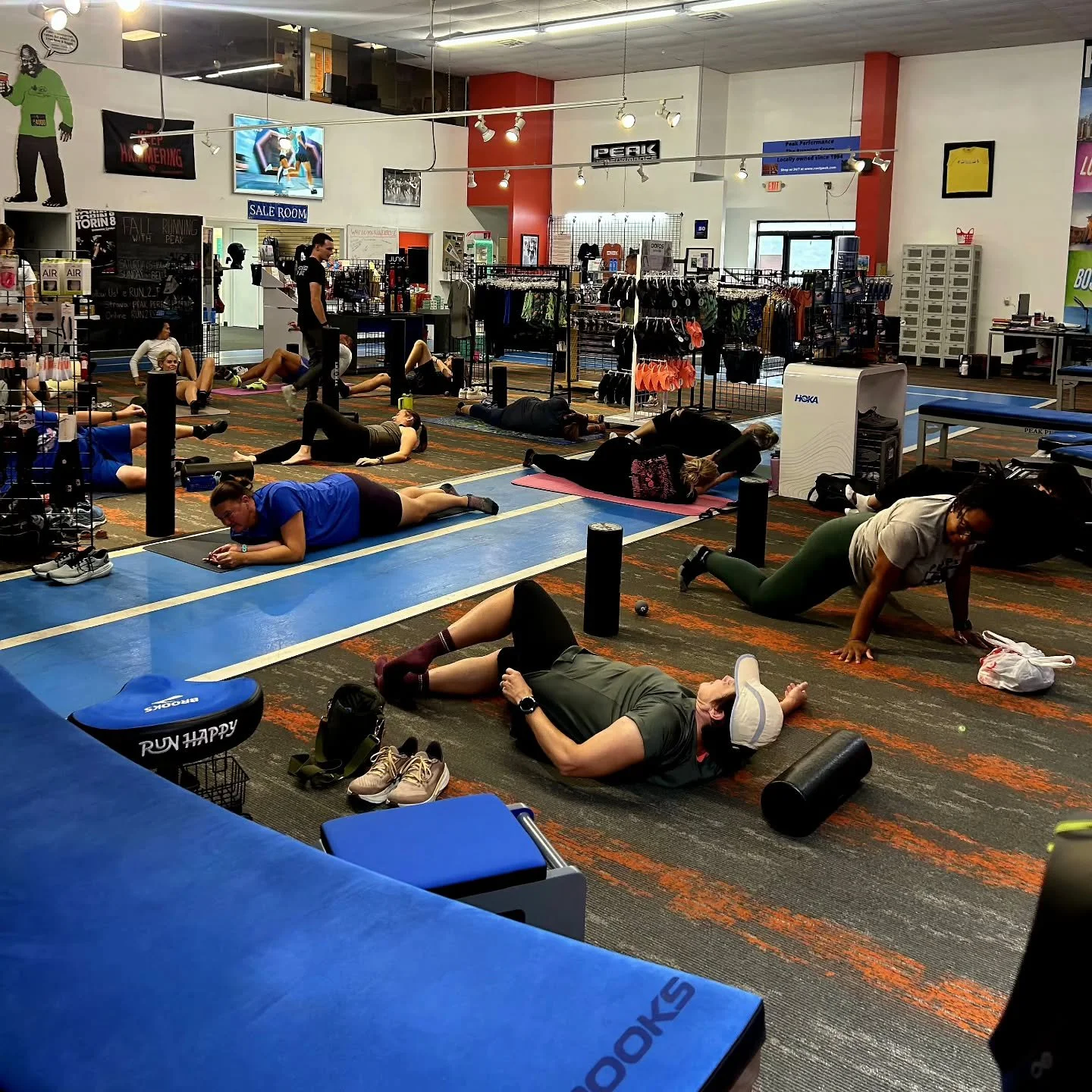 👏 Huge thank you to Empower U Physical Therapy @empoweru_ne for leading last night&rsquo;s Myofascial Mobility Workshop for Runners!

Our community learned so many practical tips on foam rolling, recovery, and warm-up routines to keep us running hea