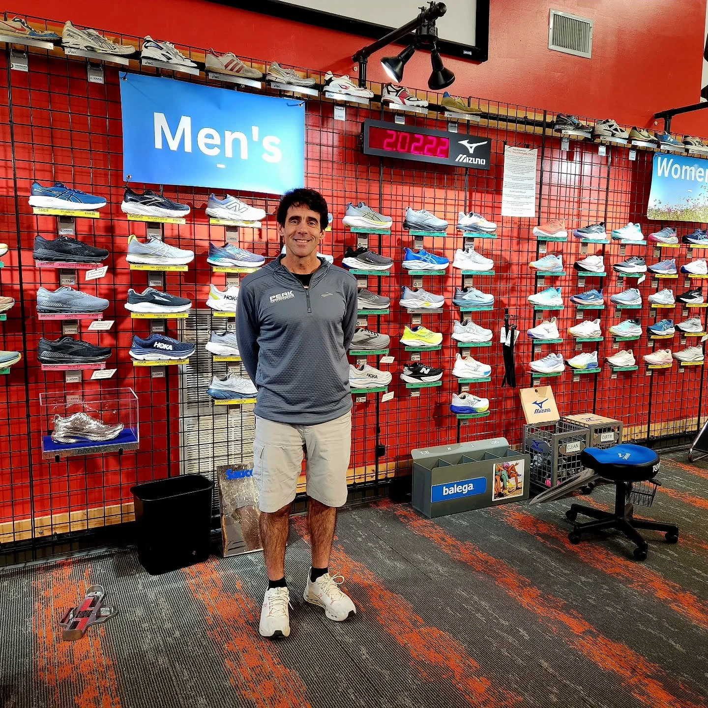 Kurt ran 100 miles this weekend at The Hitchcock Experience&hellip; and today he&rsquo;s already back at Peak Cass helping our community find their next pair of shoes.

Dedication like this is rare &mdash; and we&rsquo;re grateful to have him leading