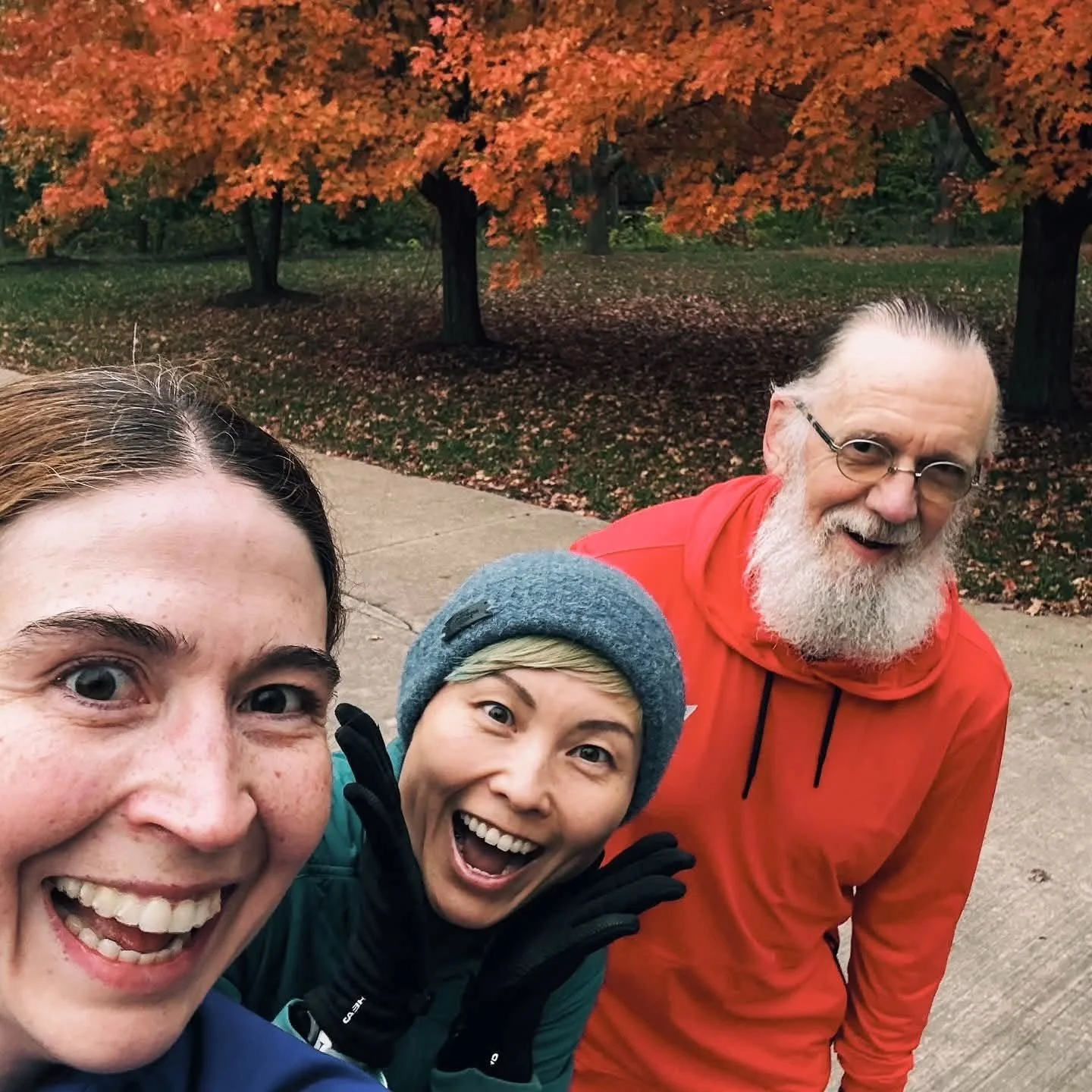 Weekend miles hit different with friends. 💚🏃&zwj;♀️🏃&zwj;♂️

Join our free Peak group runs this weekend:

Saturday &ndash; Peak West
📍 156th &amp; Maple
⏰ 8:00 AM

Sunday &ndash; Peak Bellevue
📍 36th &amp; Samson
⏰ 7:30 AM

All paces, all distan