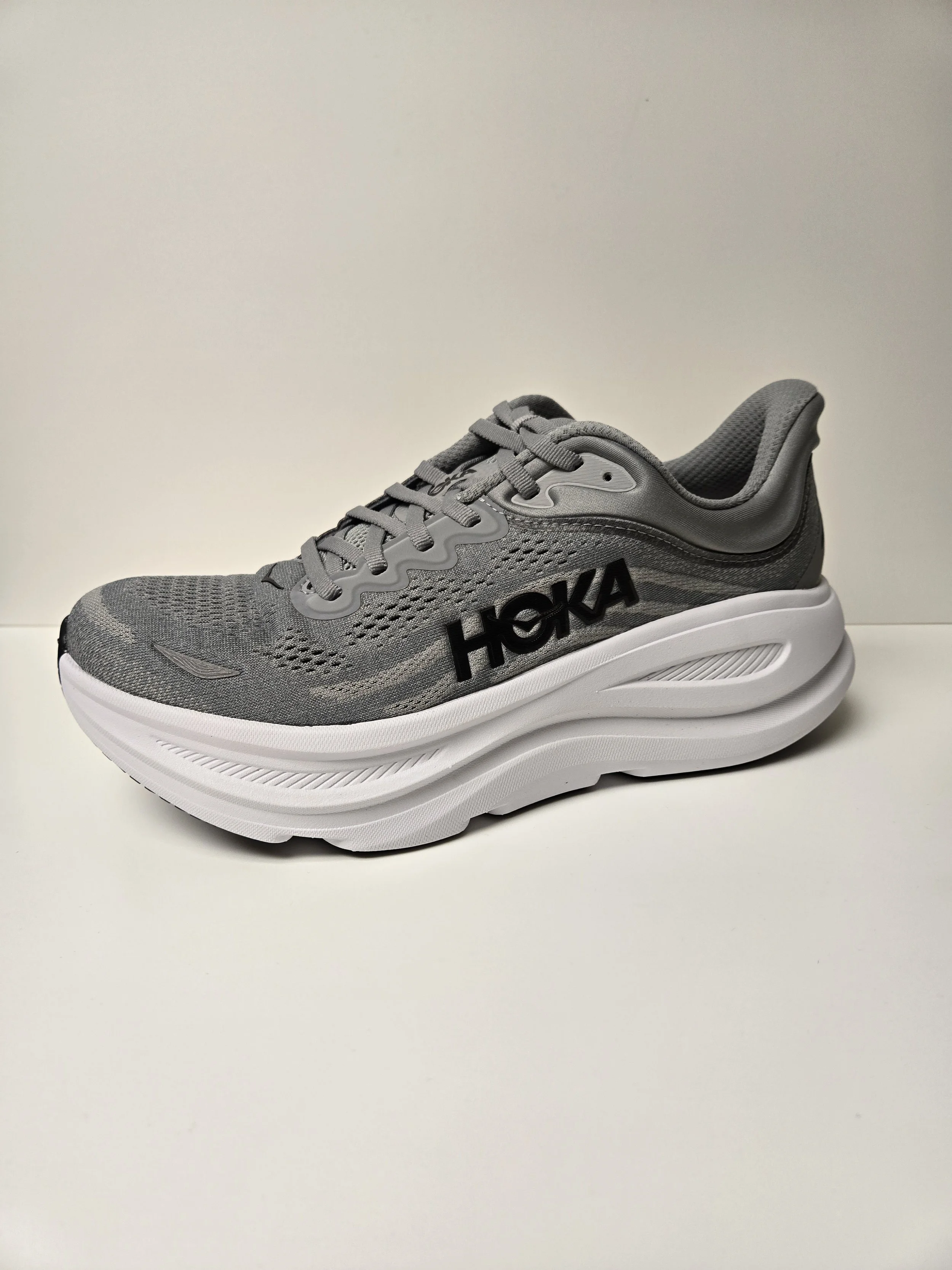 M. Hoka Bondi 9