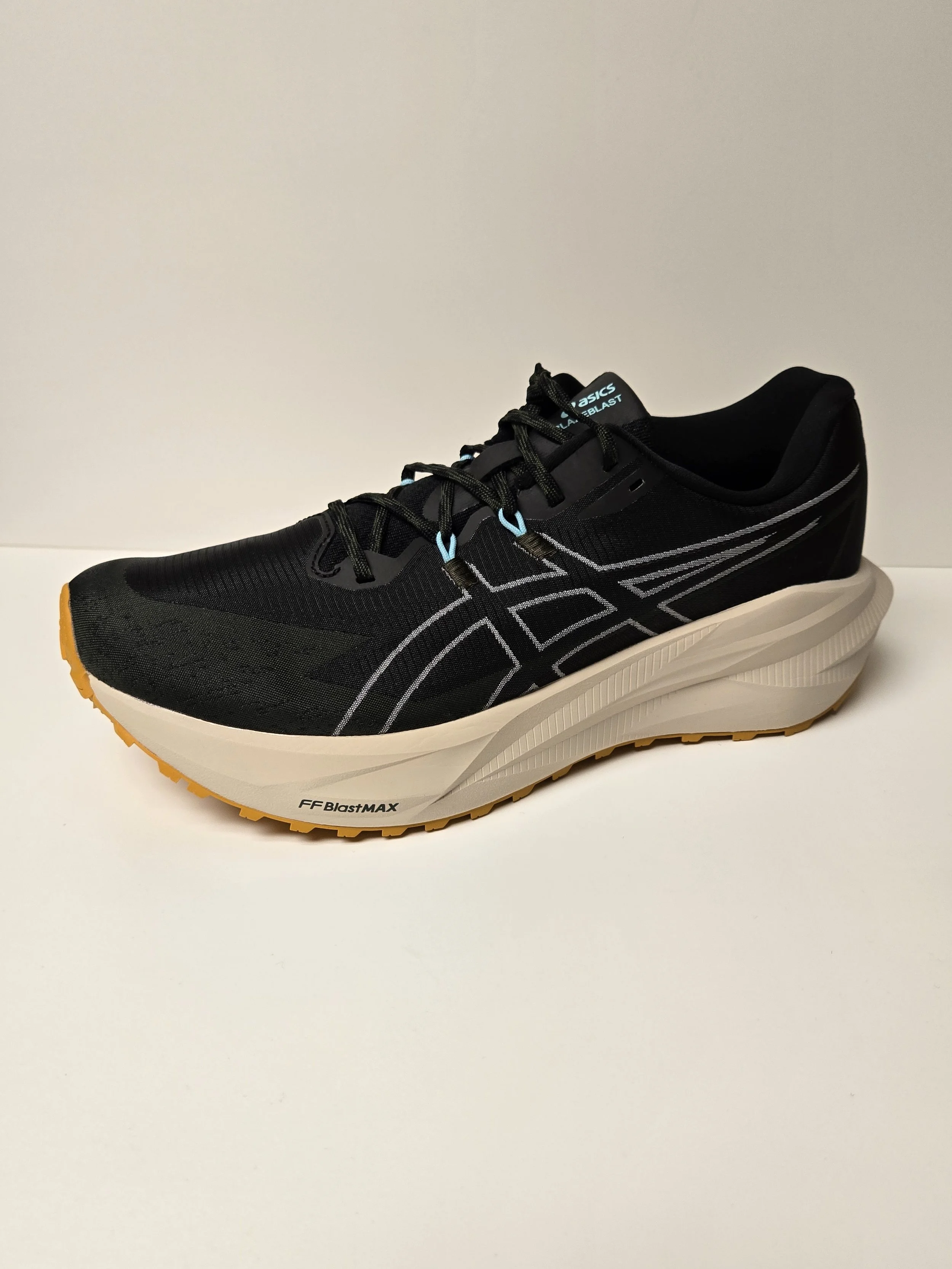 M. ASICS BLAZEBLAST