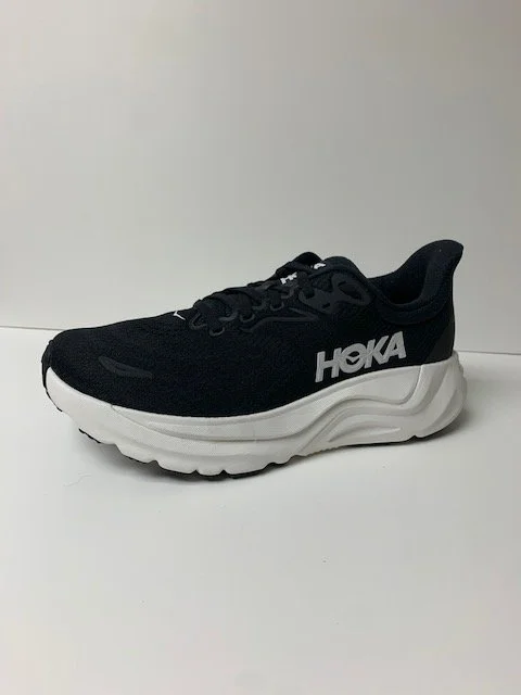 W. Hoka Arahi 8
