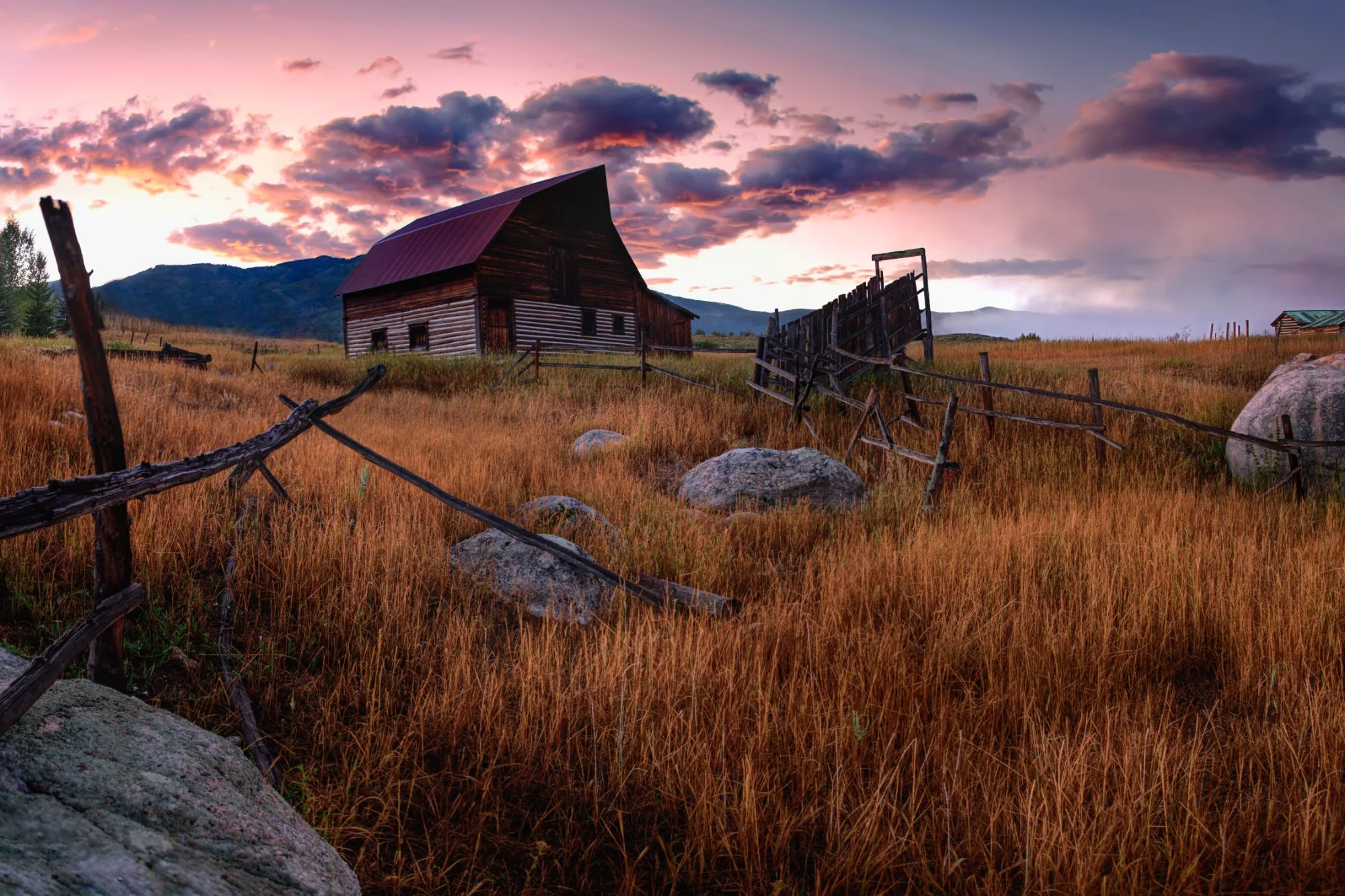 Sunrise barn.jpg