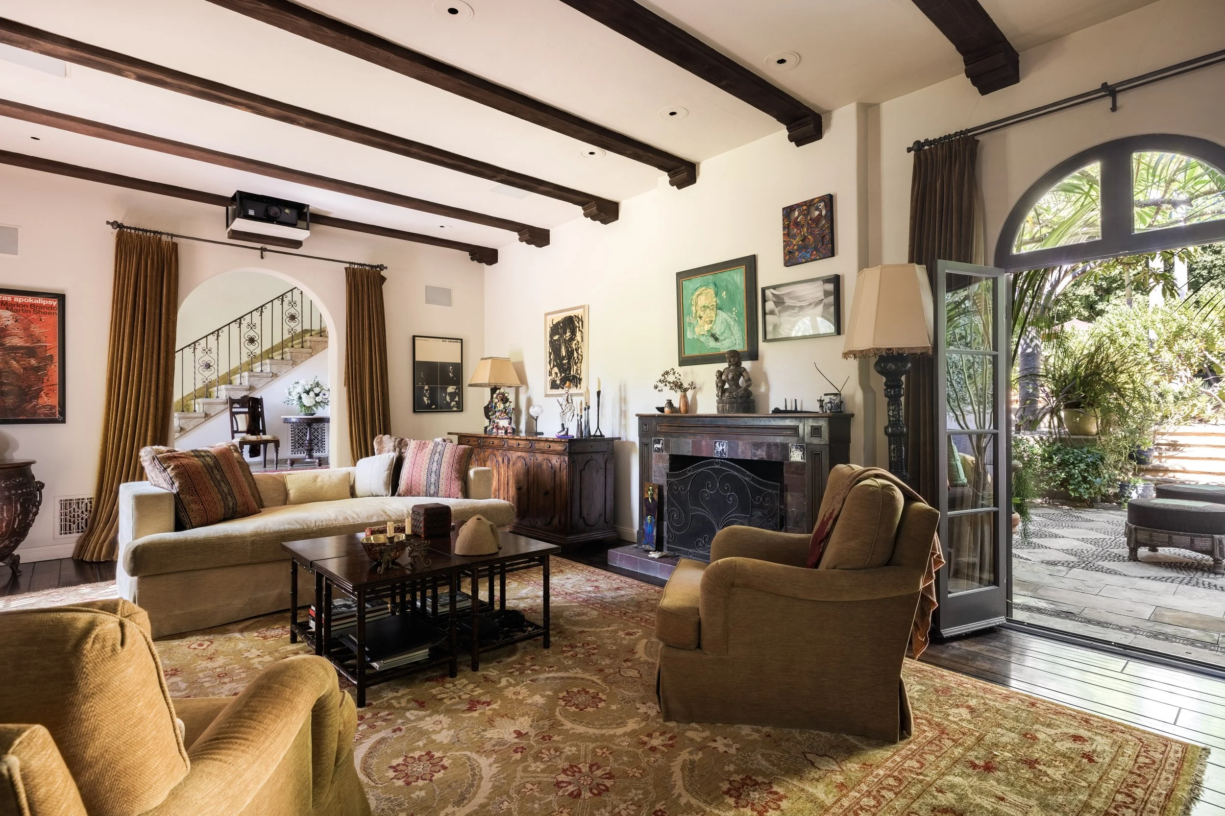 1168 N Doheny Dr MLS - virtuallyherestudios.com-28.jpg