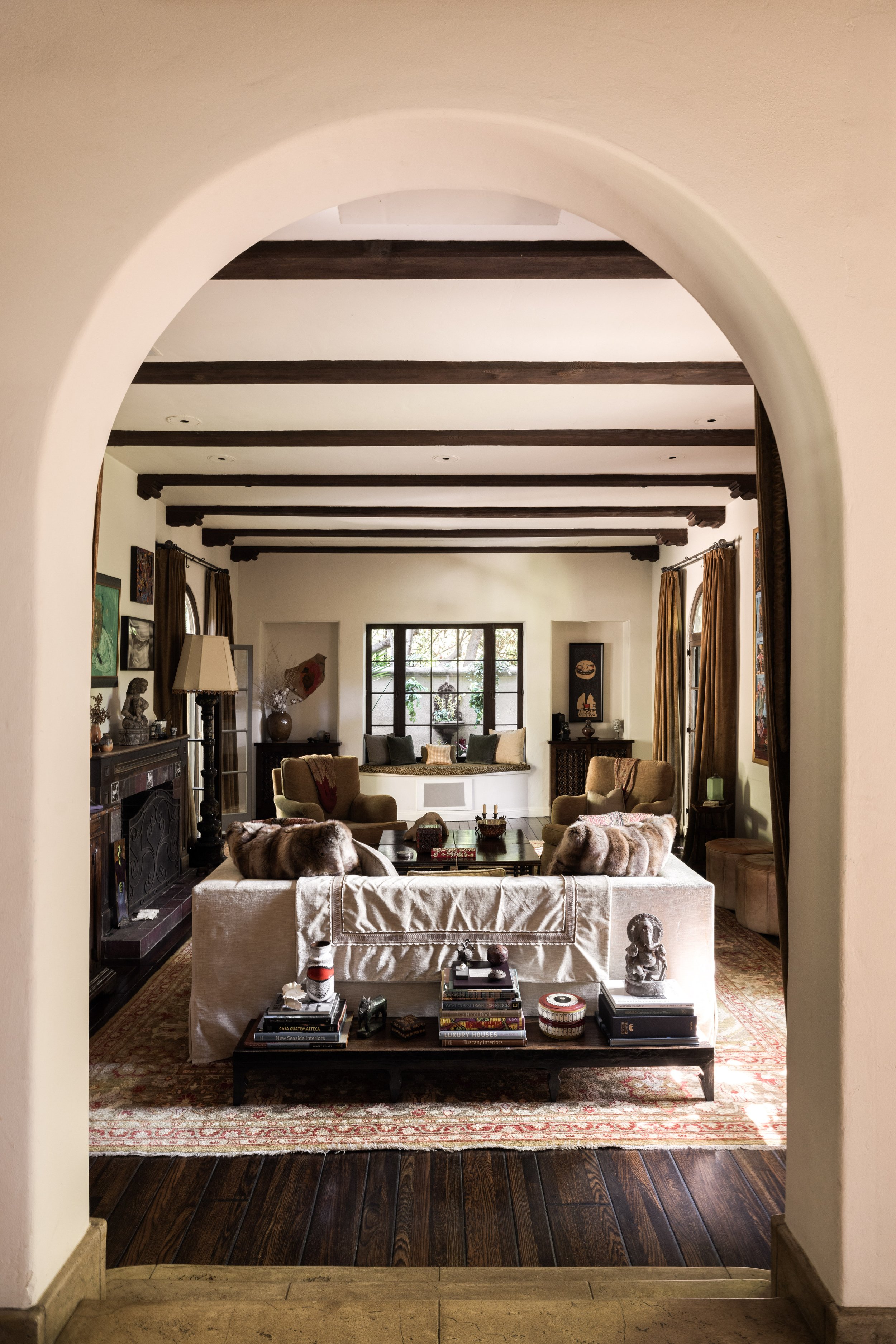 1168 N Doheny Dr MLS - virtuallyherestudios.com-26.jpg