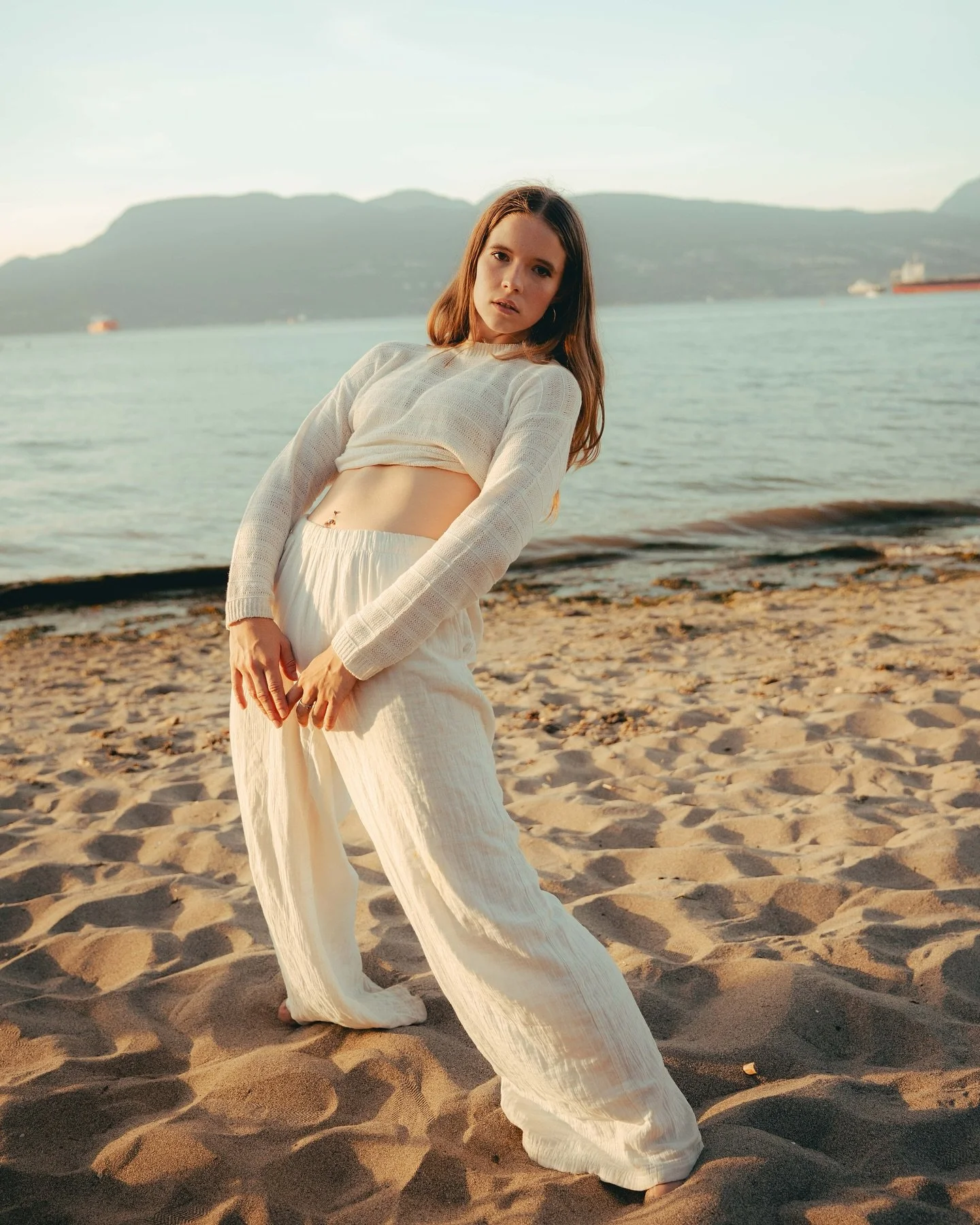 Thoughts spinning&hellip; beaching in style and in the right mood.
.
.
.
#towhidb #portrait_perfection #portrait_mood #beachmood #beachwear #lifestylephoto #summervibes☀️ #summeroutfitideas #summeroflove #vancouver #vancouverportraits