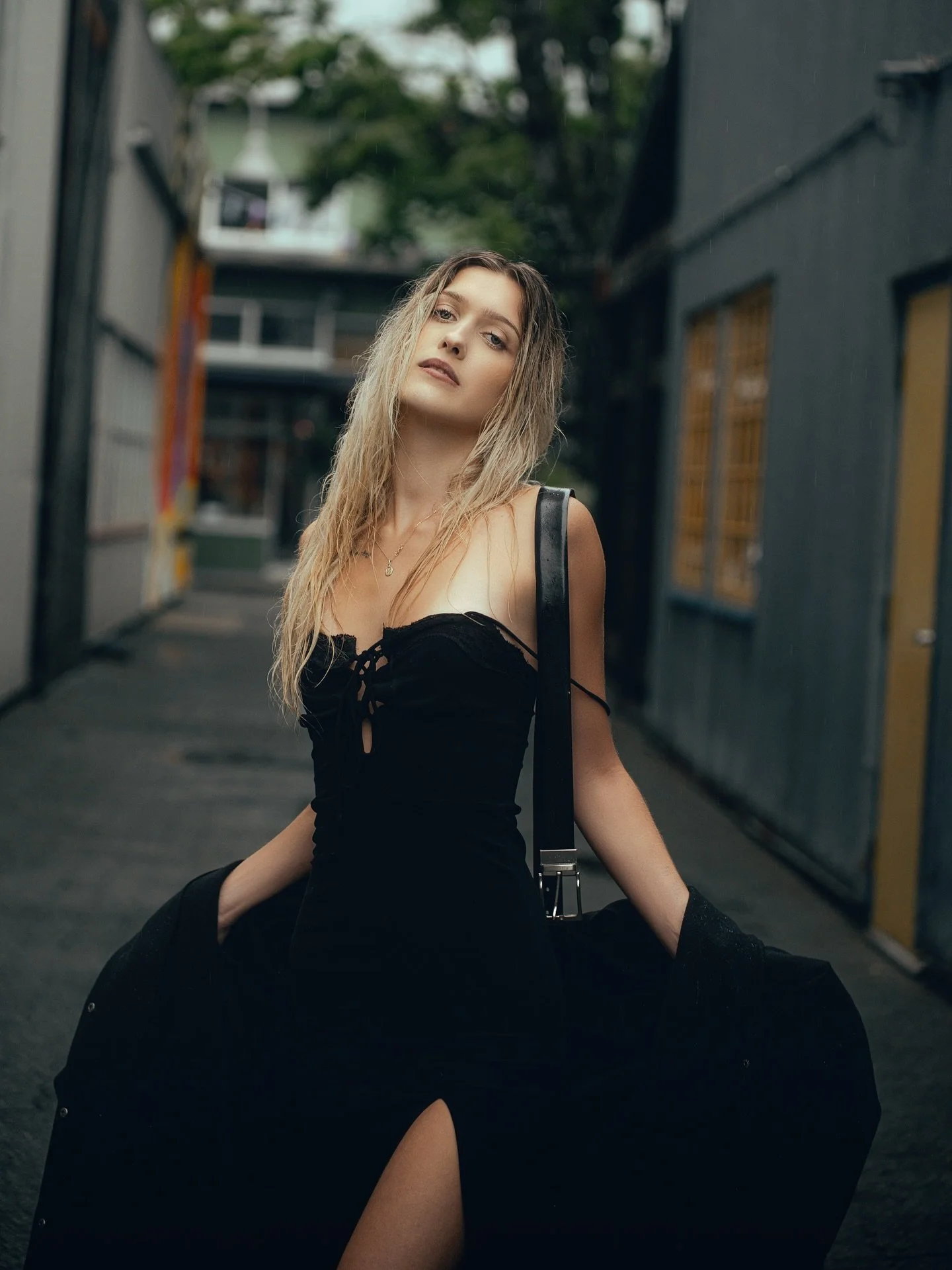 Alley chic in rain.
.
.
.
#towhidb #alley #portrait_vision #portraitvision_ #portrait_shots #vancitymodel #vancityfeature #fashionshoots #fashionnova #magazineeditorial #magazinecover #moodyapertures #moodyportrait #toneception #igtones5k