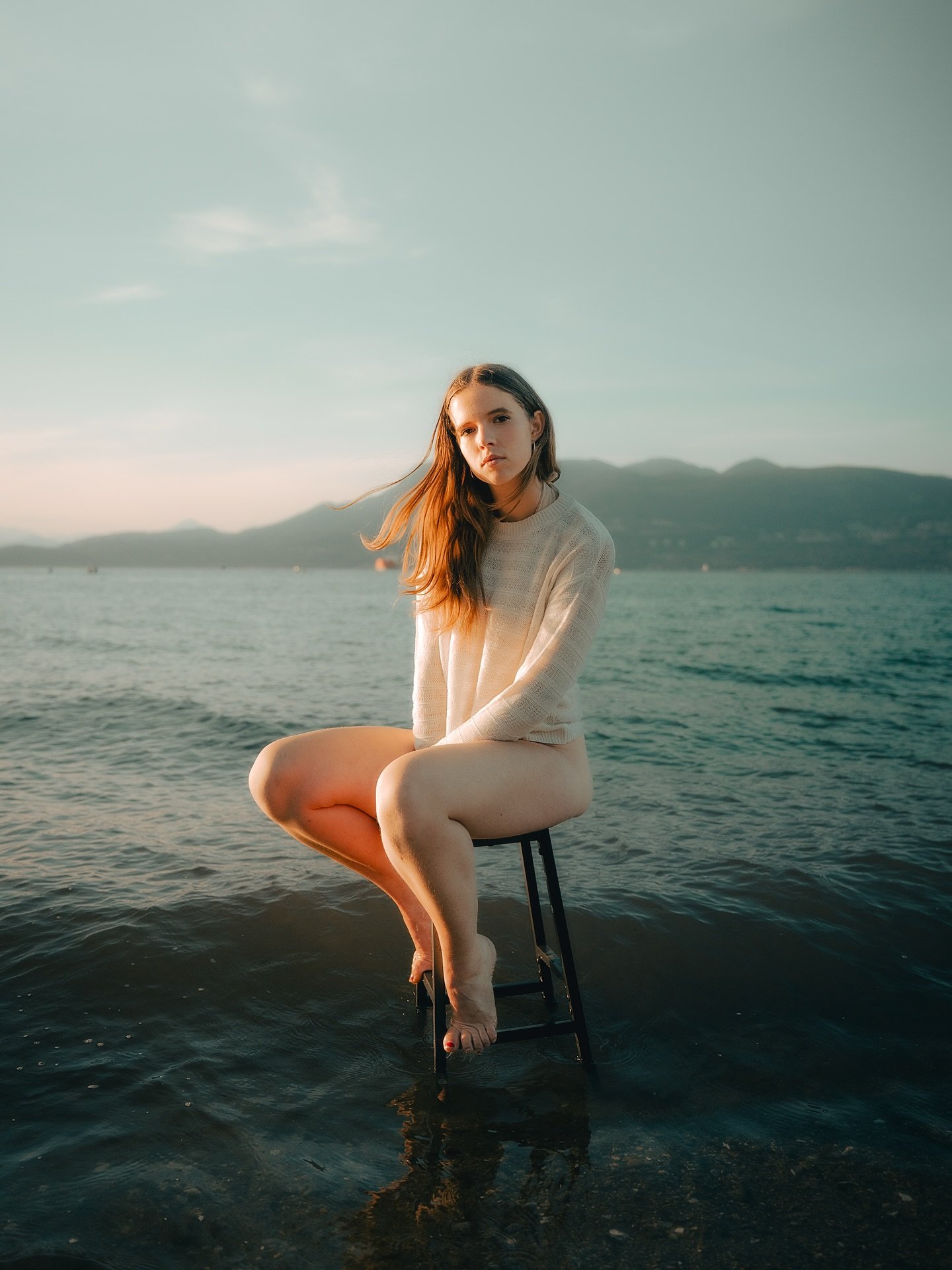 That slow burn, wait while it gets dark.
.
.
.
#towhidb #portrait_vision #portrait_perfection #portraitsfromtheworld #summerportraits #summerphotoshoot #igmood #moodyportraits #magazinecovers #magazineeditorial #magazinefeature #vancityfeature #creat