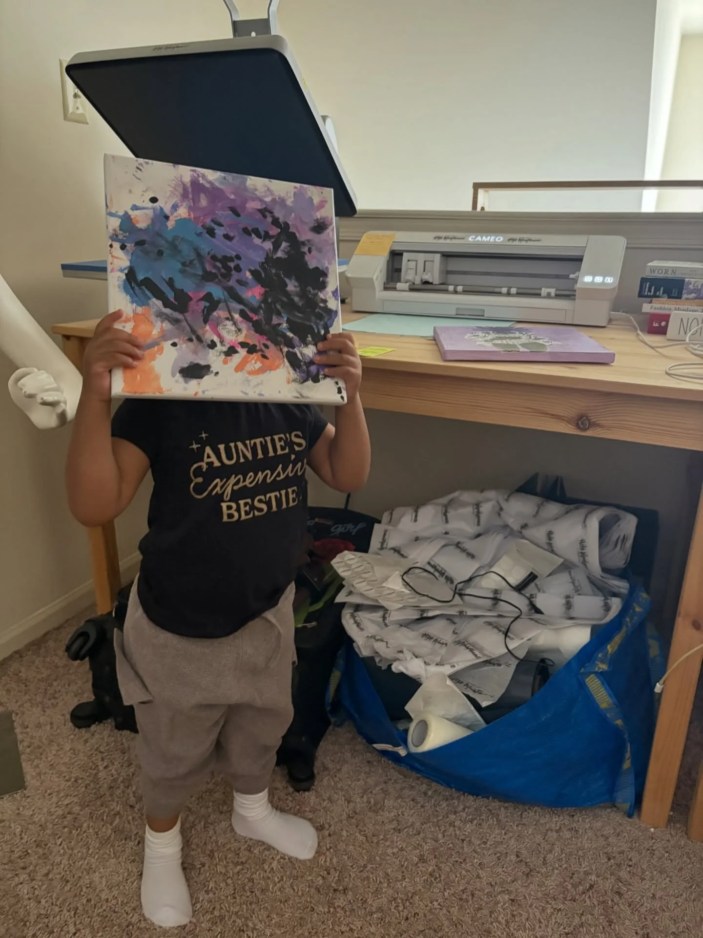 &mdash; Bean and I locking in with our art ✍🏾 she said she's ready for her own exhibit ✨;
#thejassylife