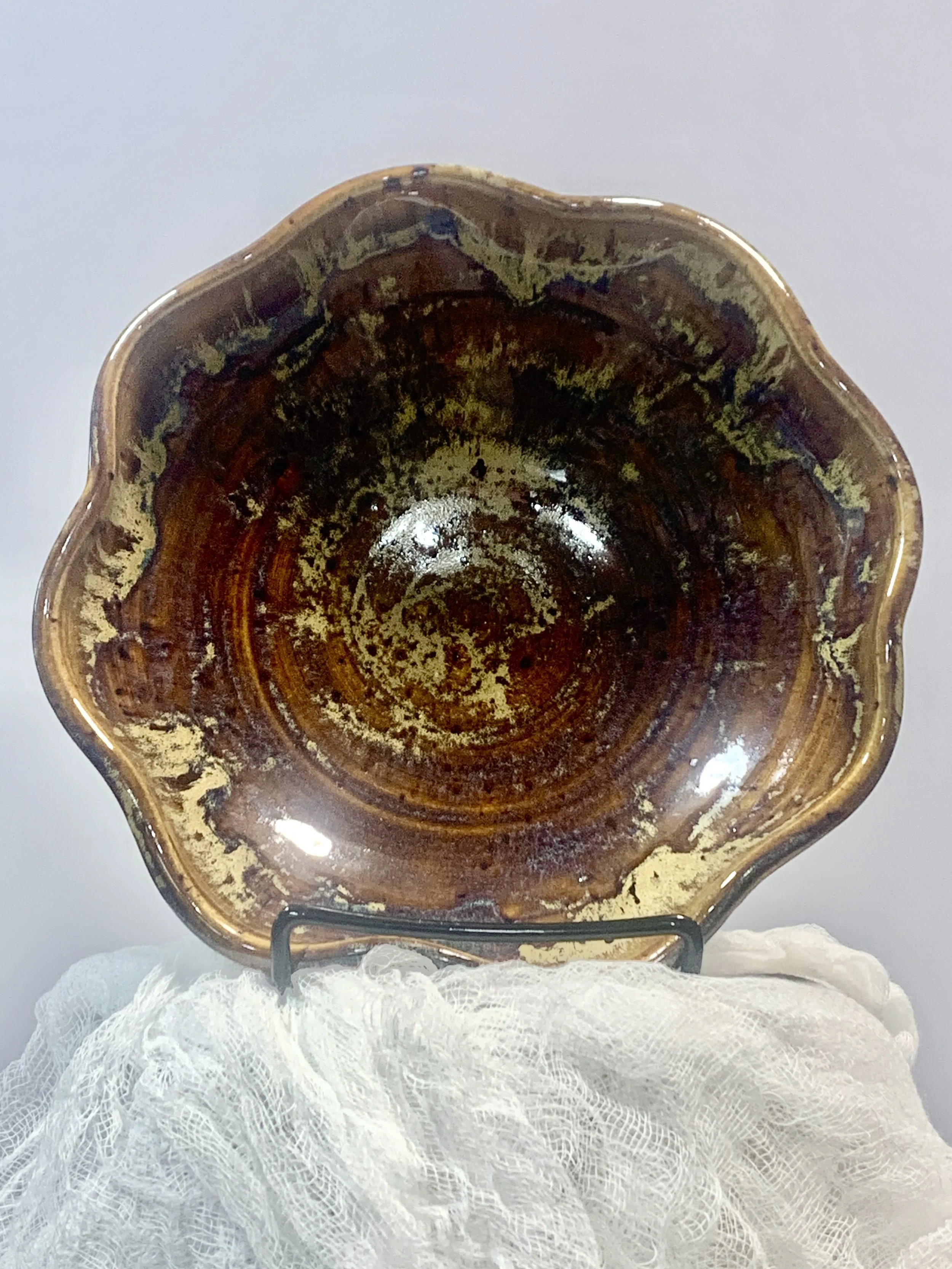 Ceramic bowl with floral design