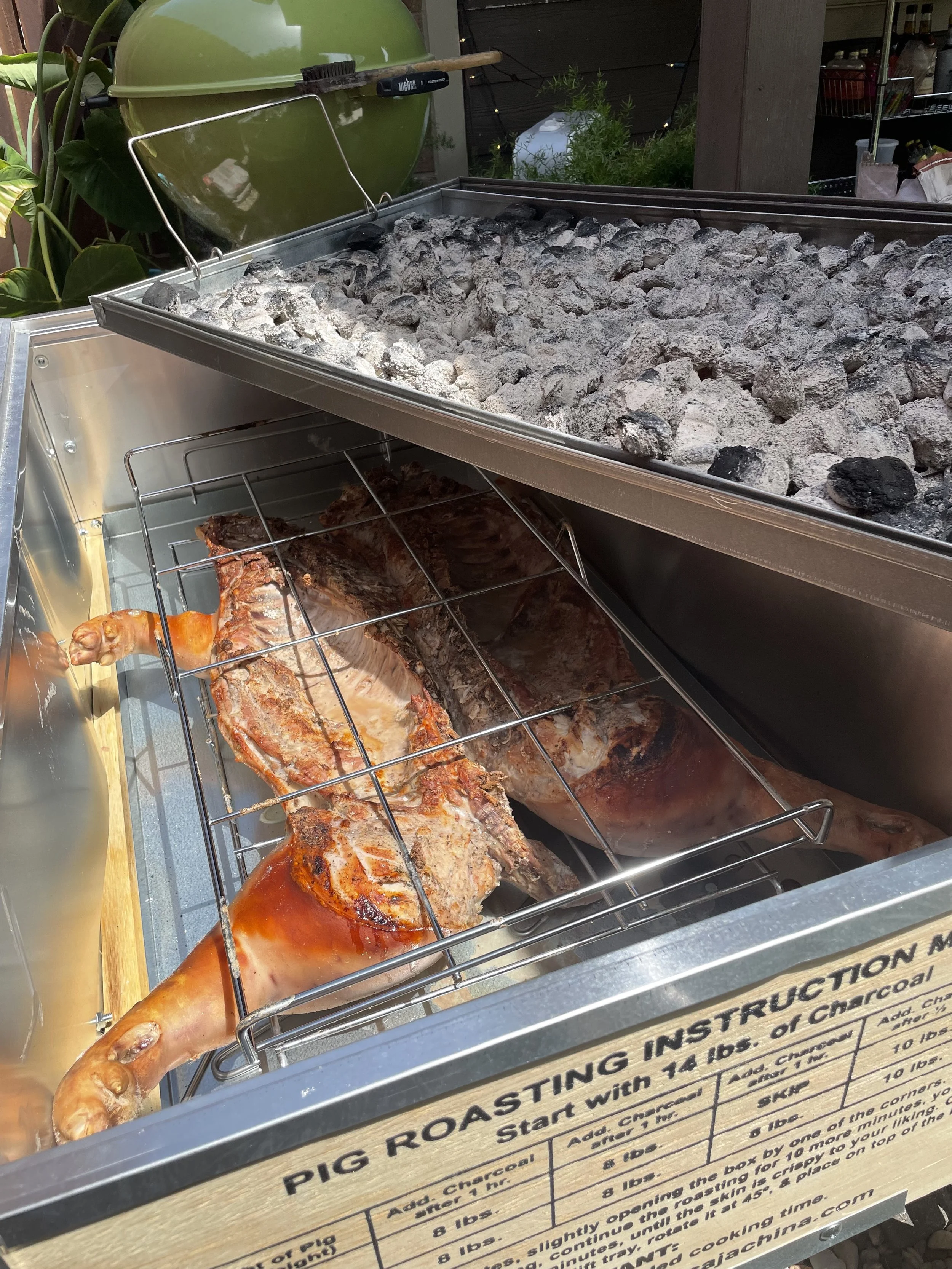 Pig roast.jpg