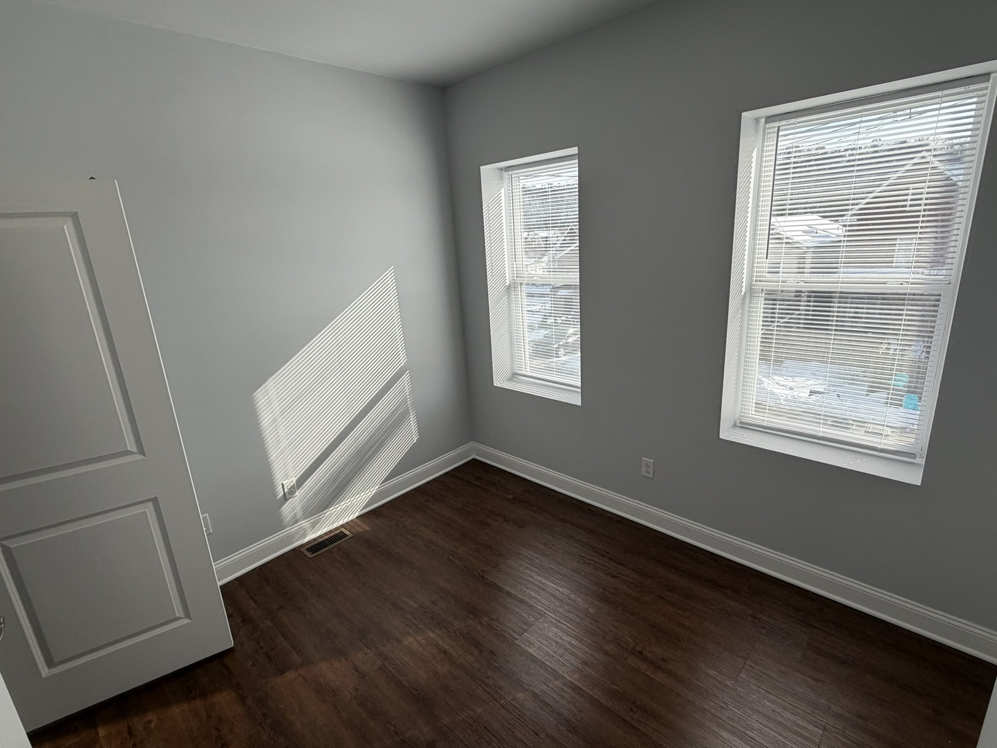 2026-02-09 Interior - Center St Townhomes  (9).JPEG