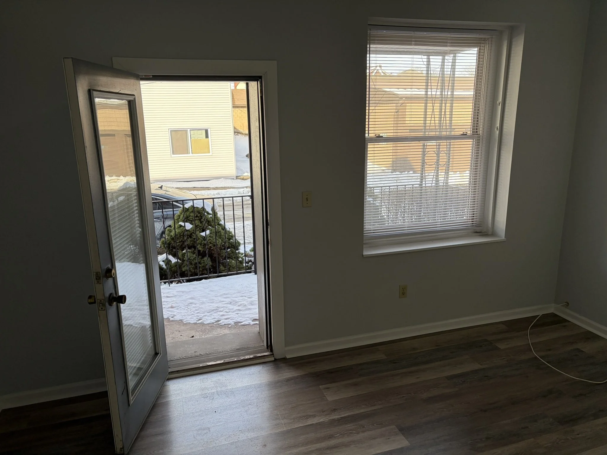 2026-02-09 Interior - 216 Bessemer Unit 1 (2).JPEG