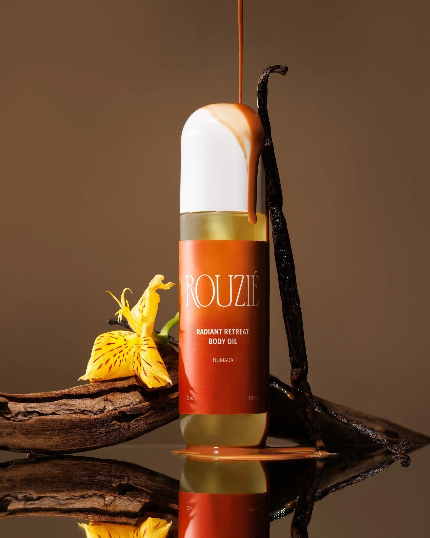 Nomada was inspired by the adventurous, multifaceted woman. The romantic. The dreamer. The one who loves deeply but still chooses herself.

A scent that feels like desire without being loud. Intimate but unforgettable. Decadent chocolate, juicy raspb