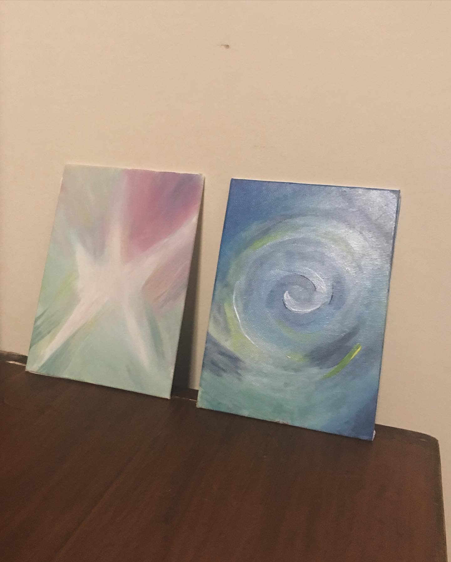 Soulful escapes
.
.
.
#art #painting #transcendence #arttherapy