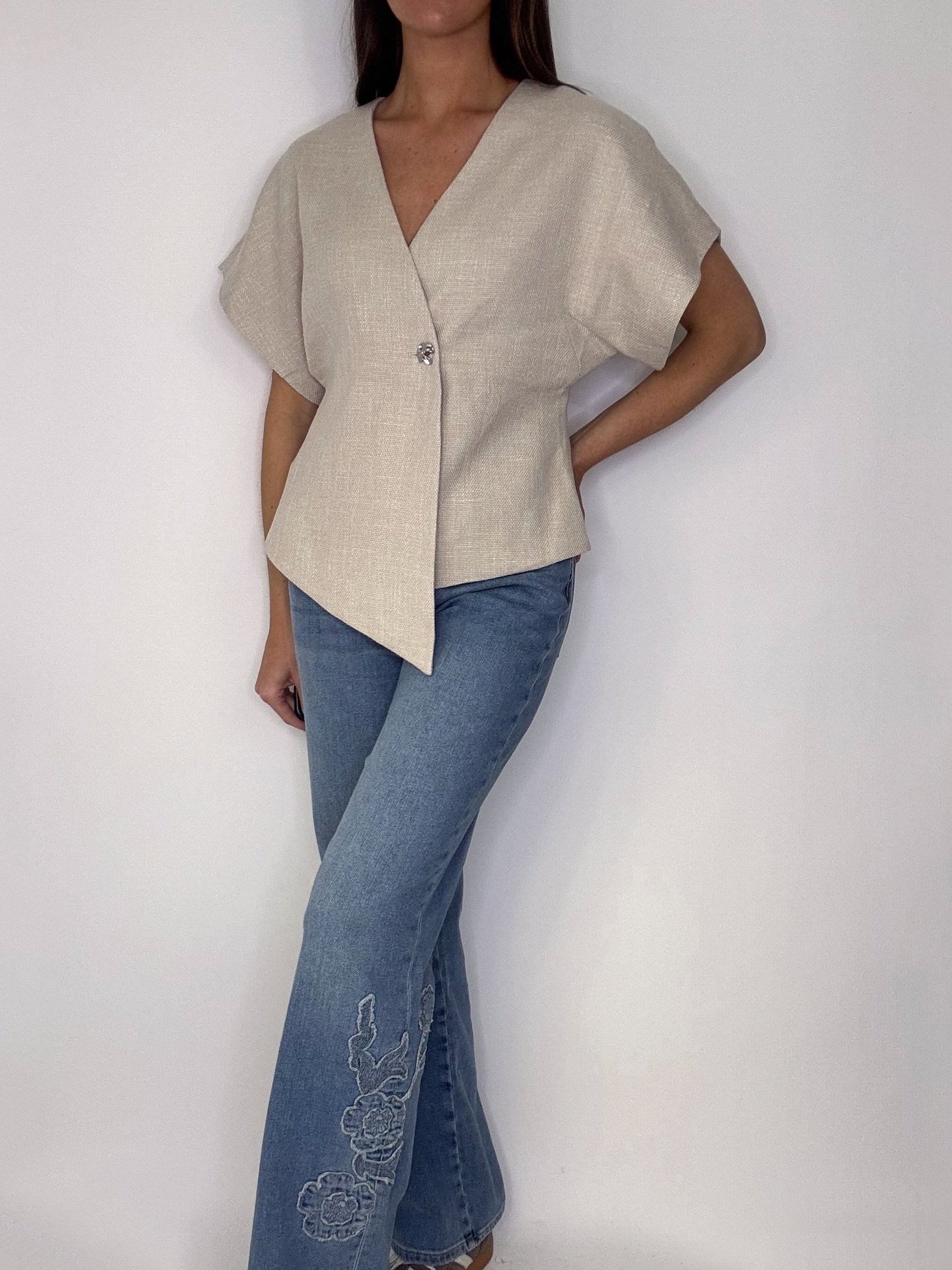 S&aring; fin och elegant topp✨ Finns fr&aring;n 34 till 42 och kostar 899,95kr🤍