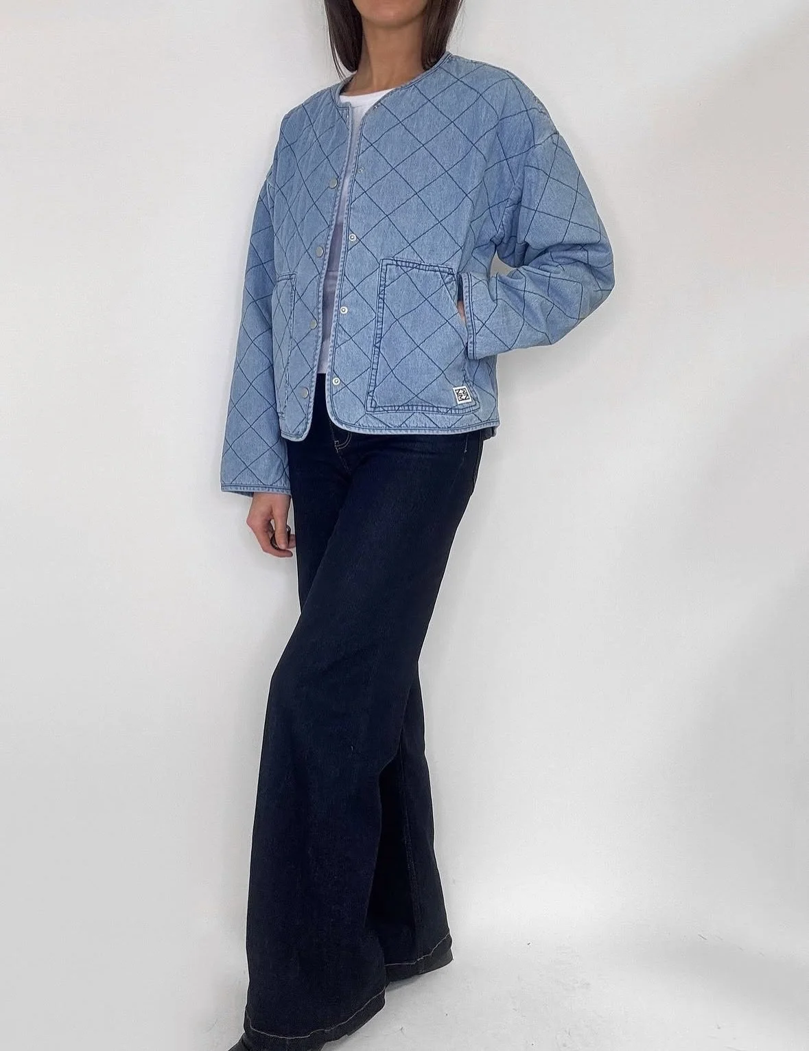 Wow! Kolla in denna snygga v&aring;rjacka i quiltad denim💙 Finns fr&aring;n XS till XL och kostar 799,95kr🦋
Jeans Mos Mosh 1449,95kr