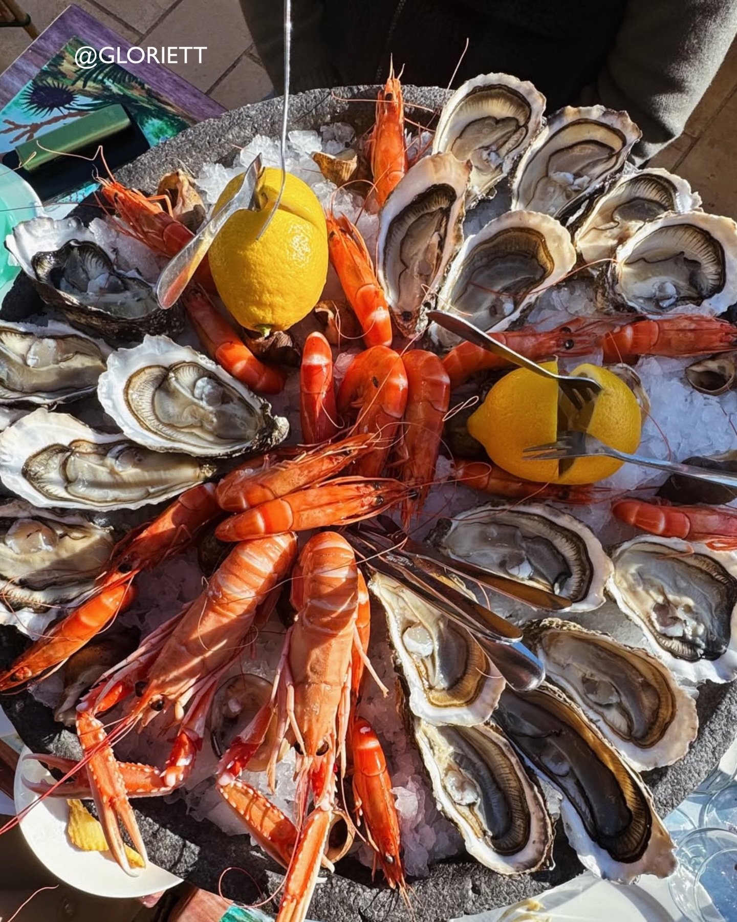 🦪 Vos souvenirs, vos sourires, vos moments &agrave; table&hellip; Merci de faire vivre Astoux &amp; Brun &agrave; travers vos photos 💙

-
🦪 Your memories, your smiles, your moments at the table&hellip; Thank you for bringing Astoux &amp; Brun to l