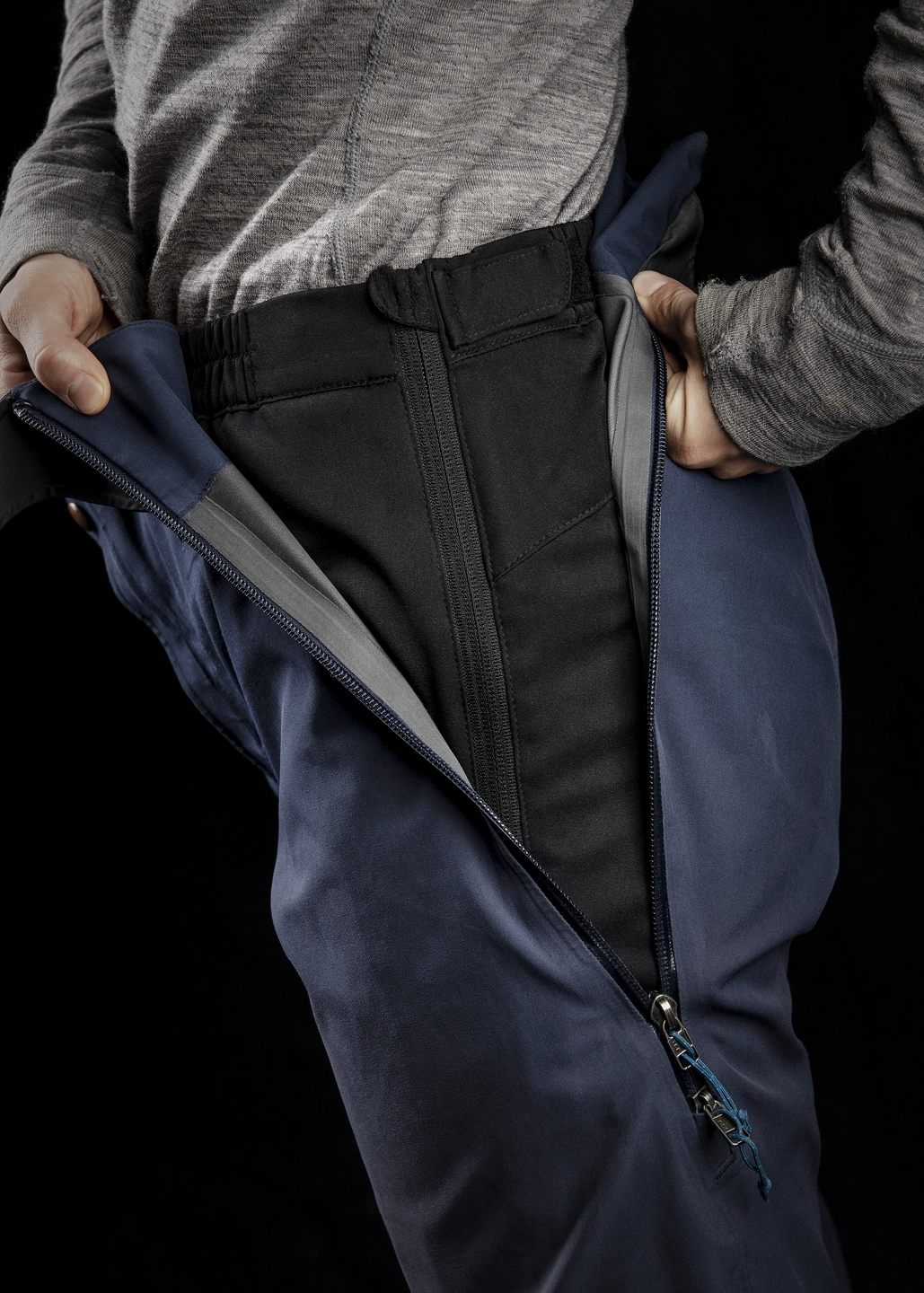 heatx_heated_knee_pants_black_j.1440.png