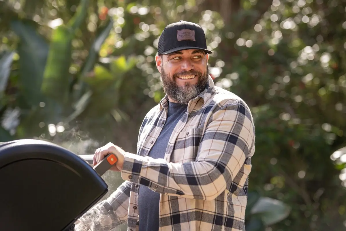 traeger_branded_7-panel_cap_black_e.1200.png