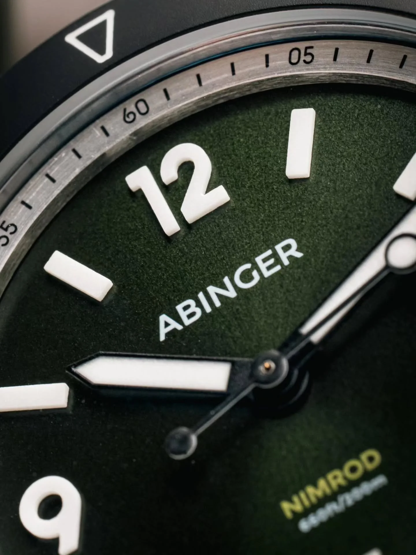 It's all in the details.
 
We spent a great deal of time the tone of green on the Herne. A perfect balance between yellow and blue hues. I would say the tone embodies British woodland the best. 

Available for pre-order at abingerwatches.com for &pou