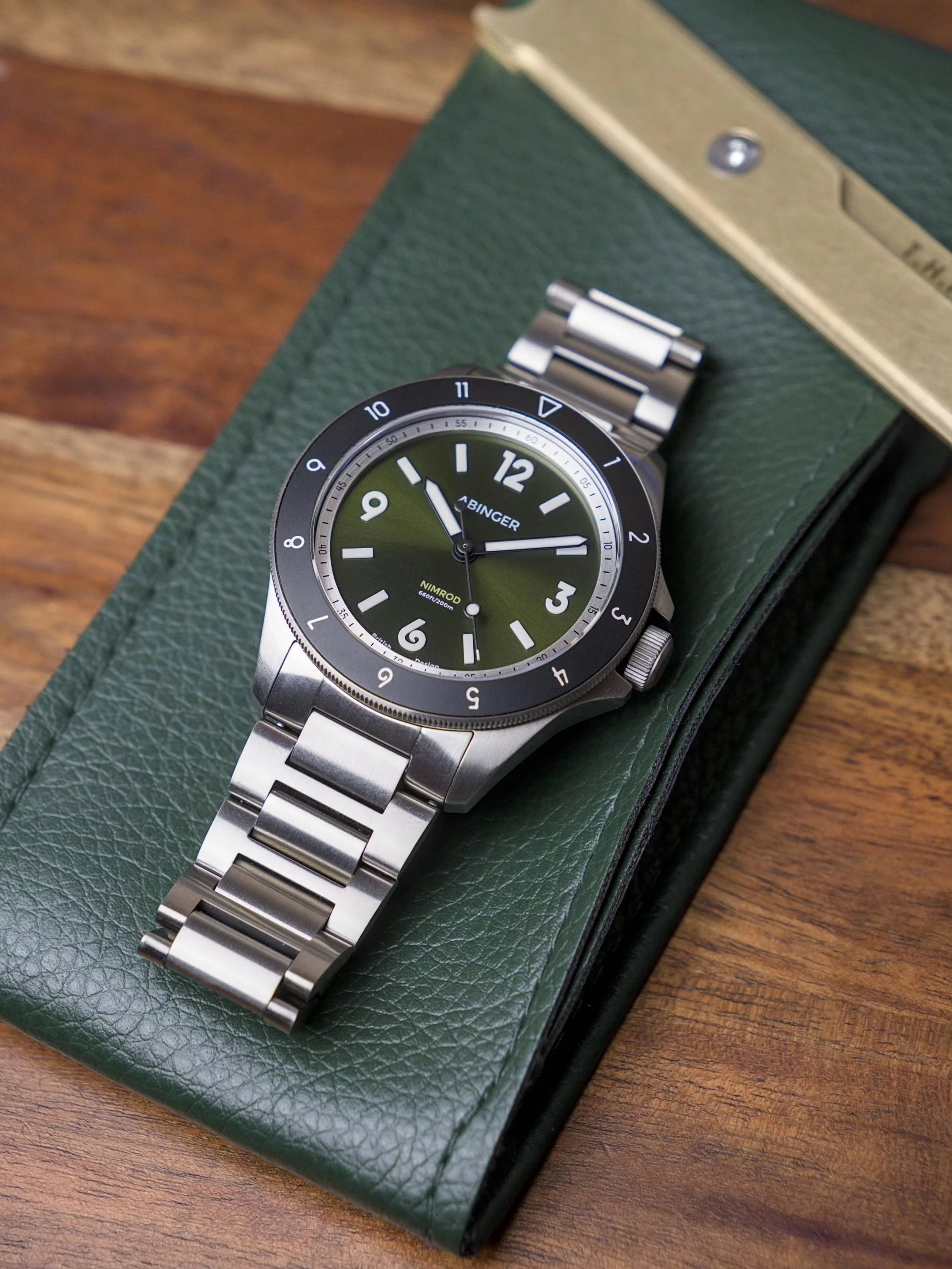 Europe is a tad hot at the moment. Did you know that the Nimrod comes with an on the fly adjustable bracelet? 

For those moments when large temperature changes affect your wrist size. You know that comfort won't be an issue.