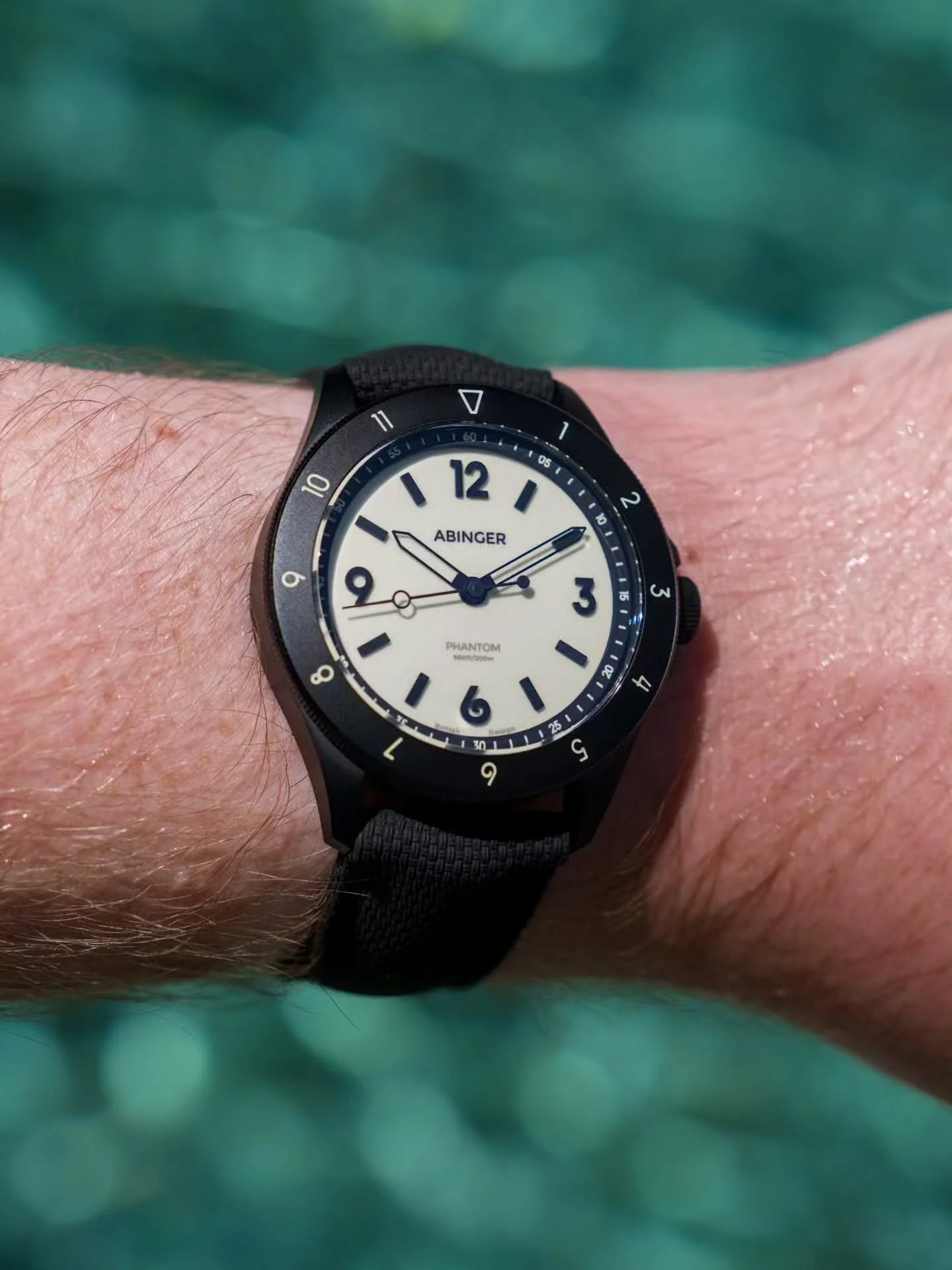 Just like the NIMROD, the PHANTOM boasts 200 meters of water resistance sharing that go anywhere do anything ethos. 

Perfect for travel where you never know what could be round the next corner