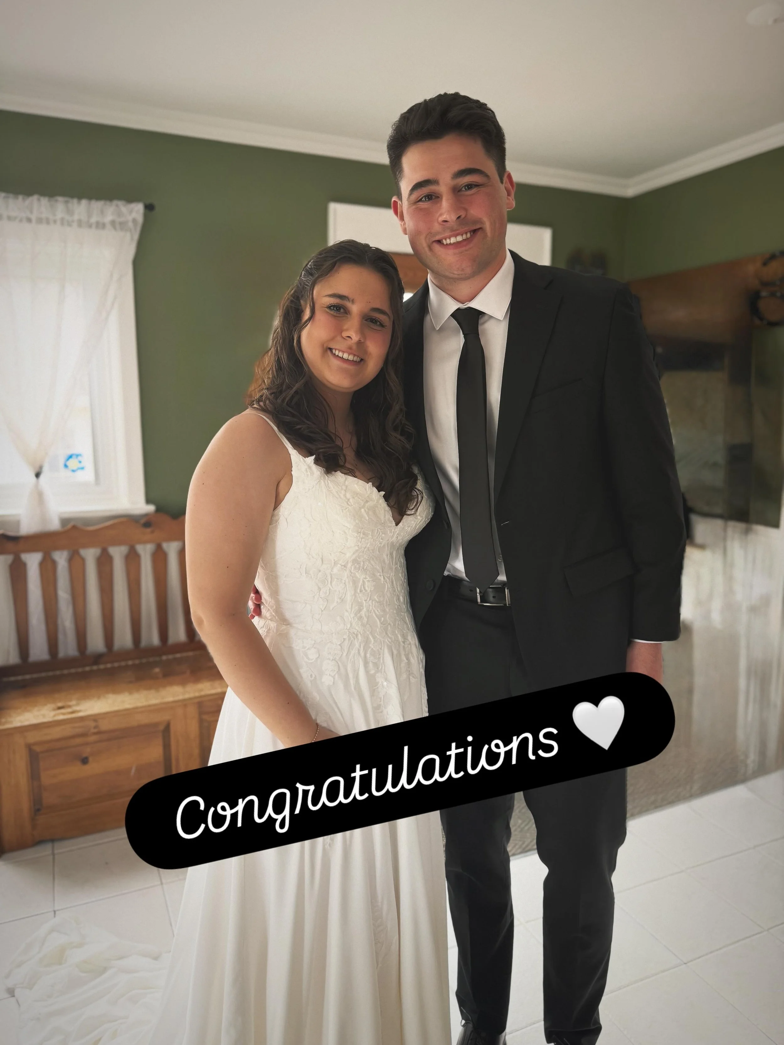 Just 3 weeks after reaching out to me, these two were saying &ldquo;I Do&rdquo; 🤍

Whether you call it fate, serendipity, or a beautiful coincidence&hellip; Danielle &amp; Jacob found a love that crossed borders and brought them together in a beauti