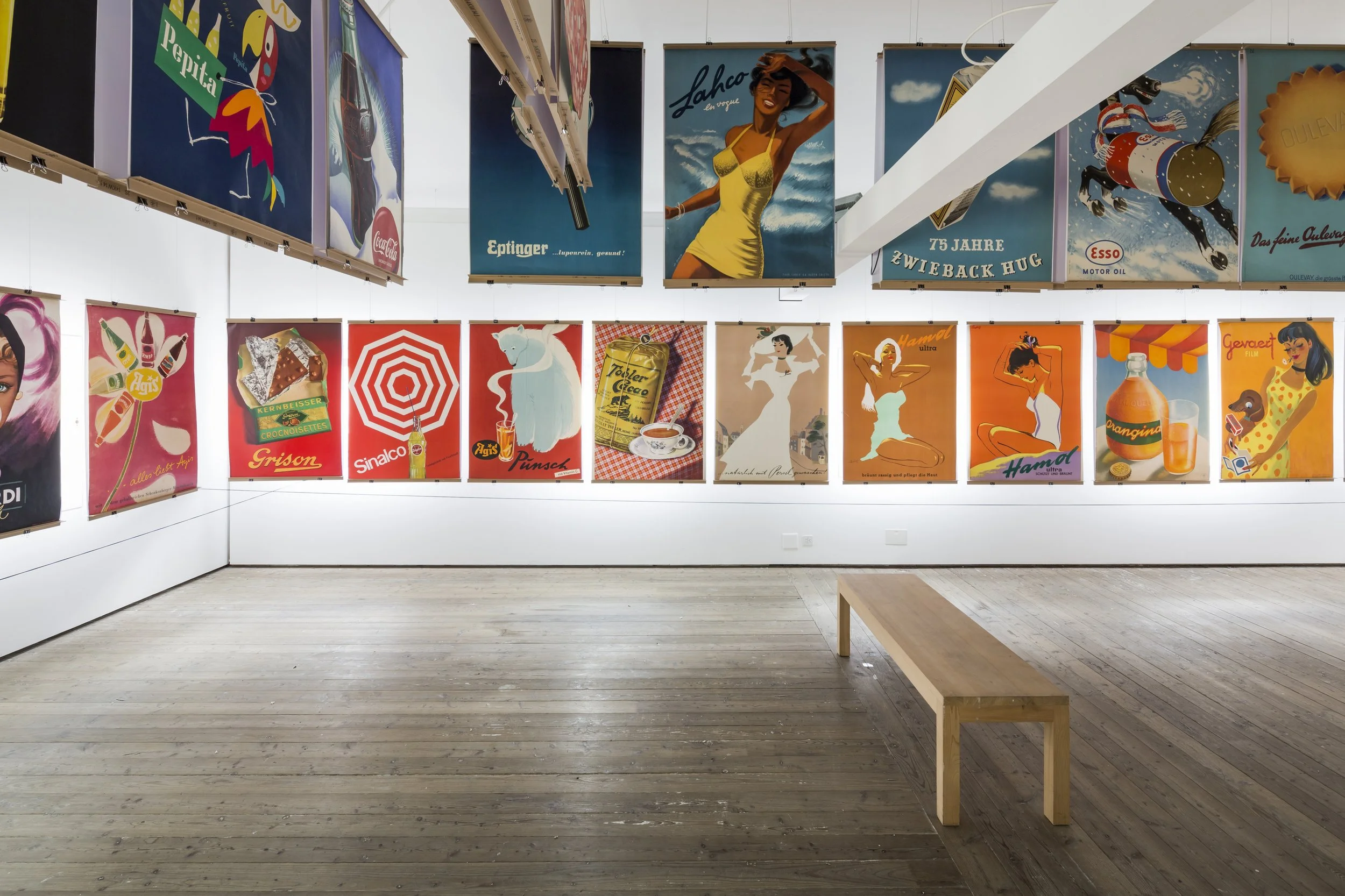 Ausstellungsgestaltung "Ferien im Weltformat" Das Gelbe Haus Flims 