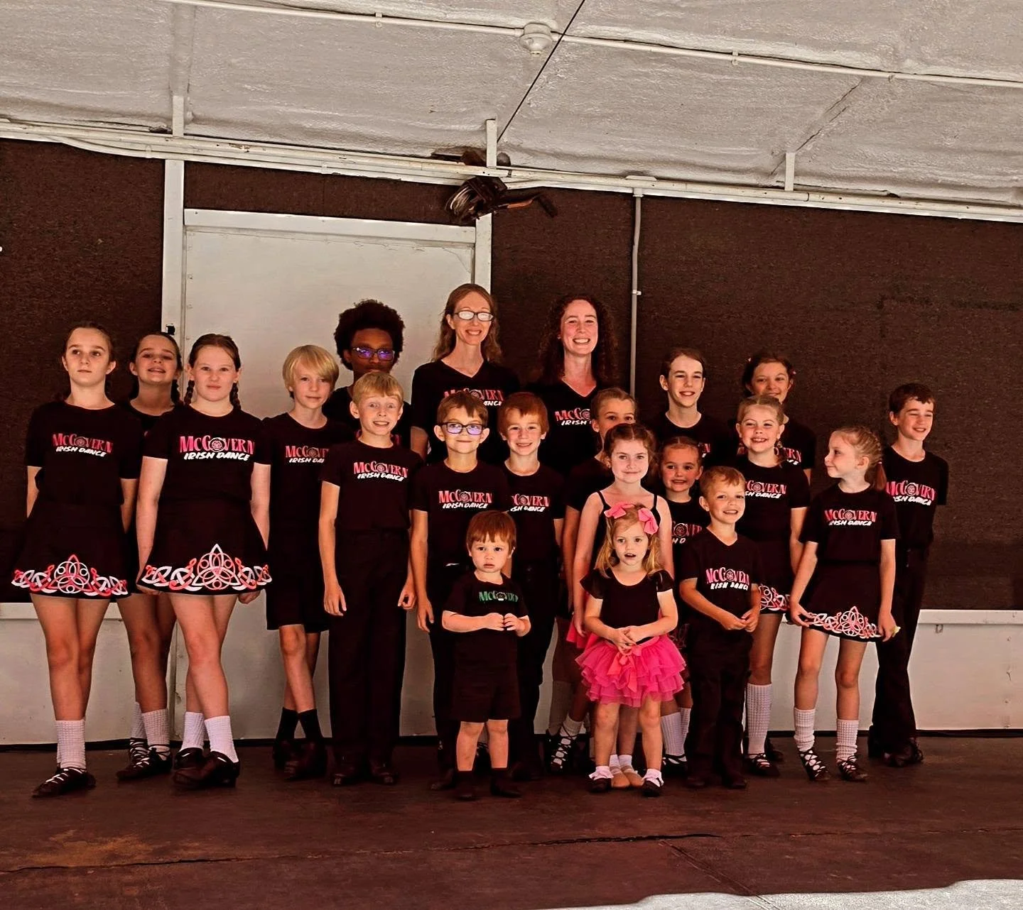 It was a gorgeous day for these gorgeous dancers @tippcitymumfest 
Thanks to the event organizers who are always so organized and kind and to everyone who came out to see us!  We had a blast dancing for you!

#mcgovernirishdance #tippcitymumfestival 