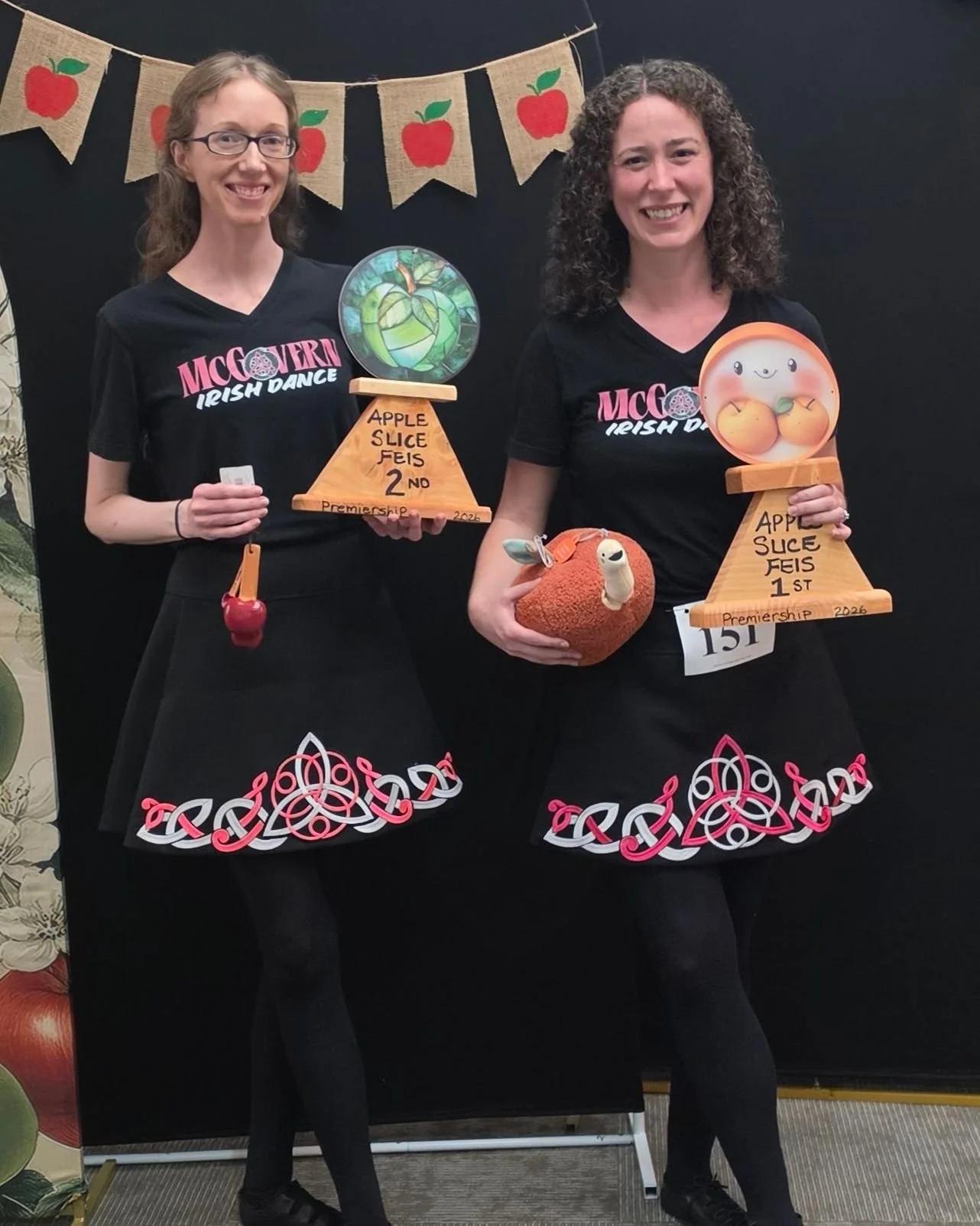 These smiles say it all! 🍎🏆☘️

Irish dance gives adults the chance to keep learning, set meaningful goals and celebrate accomplishments alongside friends who understand exactly how much work went into them.

We are so proud of our adult dancers&mda