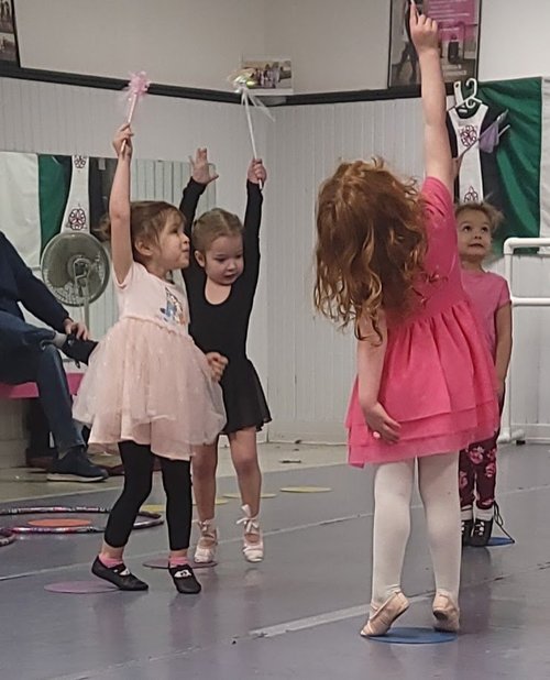 Young dancers in McGovern Mini Jigs class
