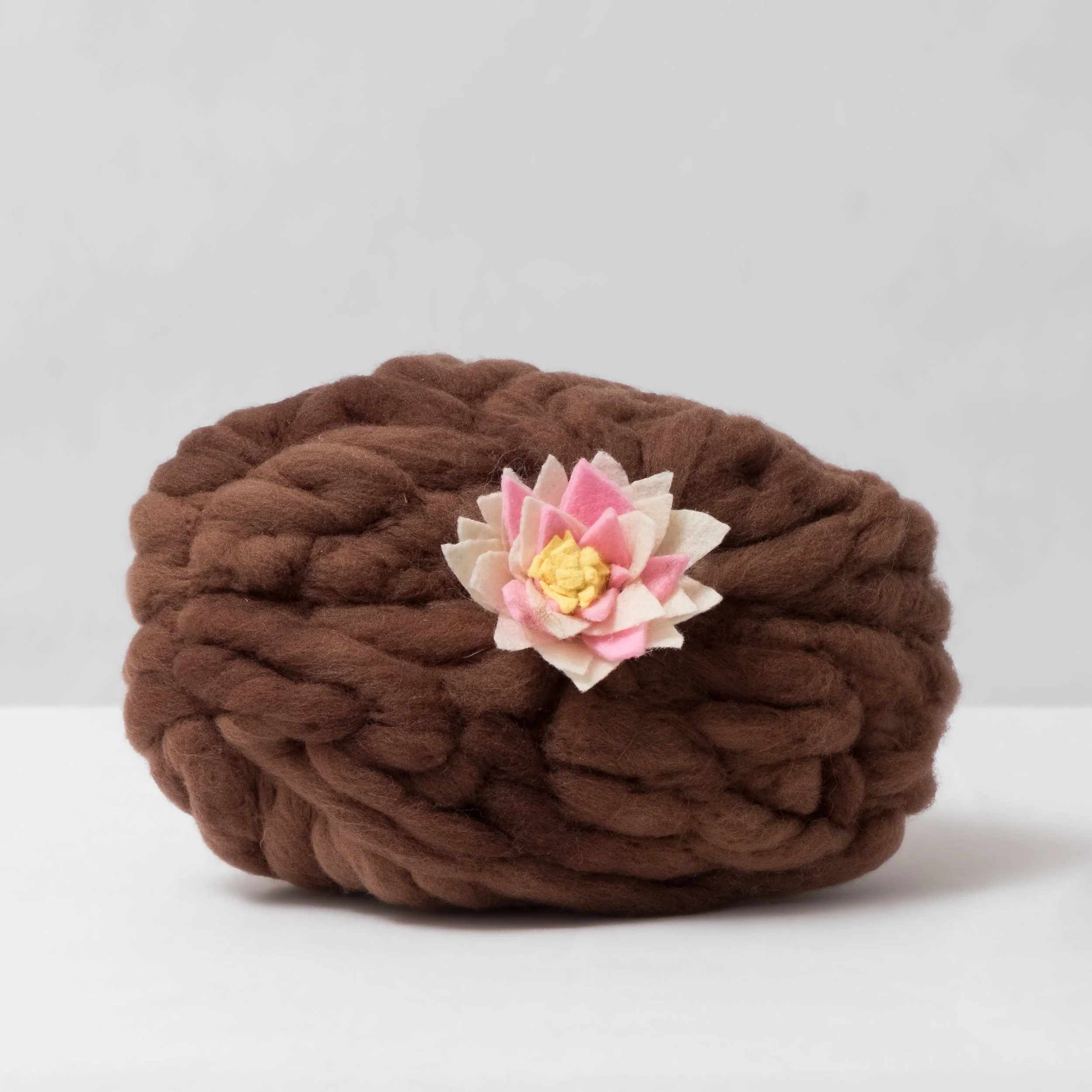 No mud, no lotus, full view. Felt..jpg