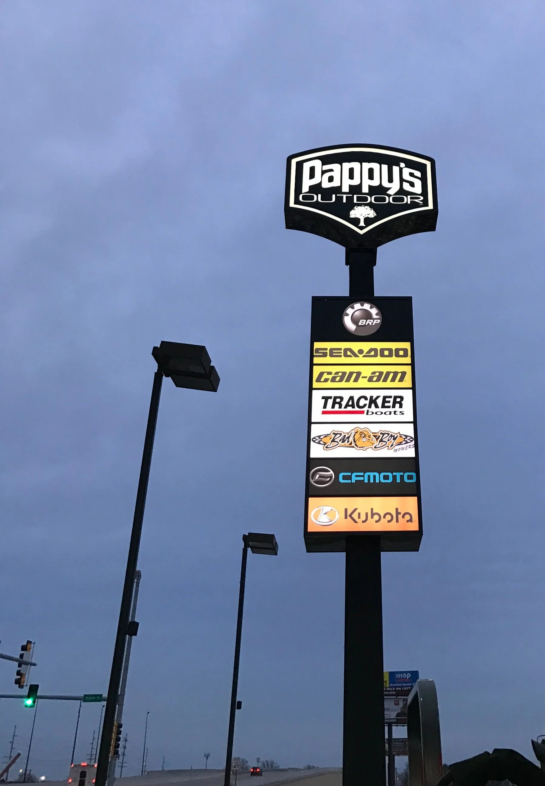 Pappy's Outdoor multi-brand pylon sign fabricated by UFB Fabrication