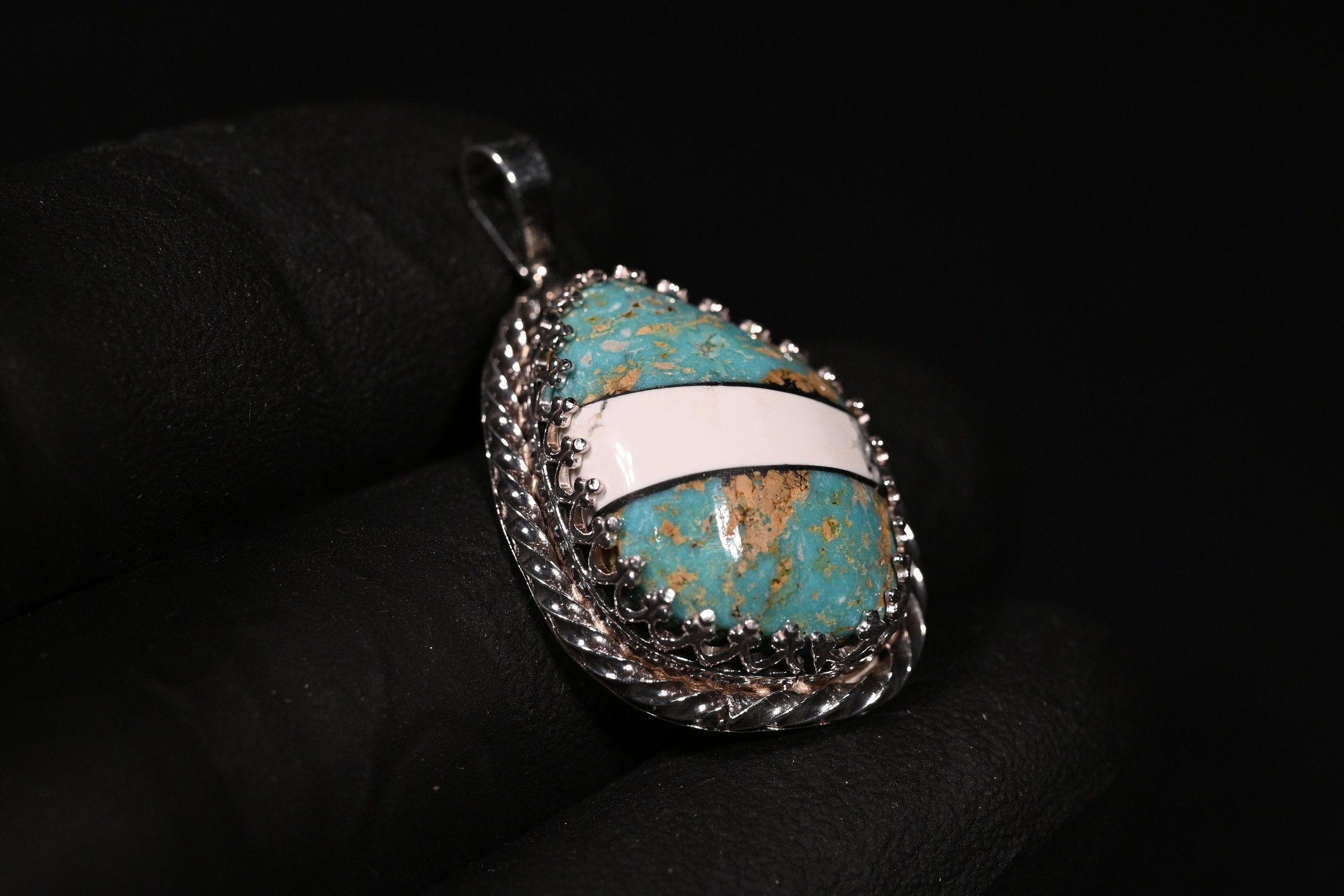 https://i.etsystatic.com/25451543/r/il/6556ea/5875656864/il_fullxfull.5875656864_qlu8.jpg