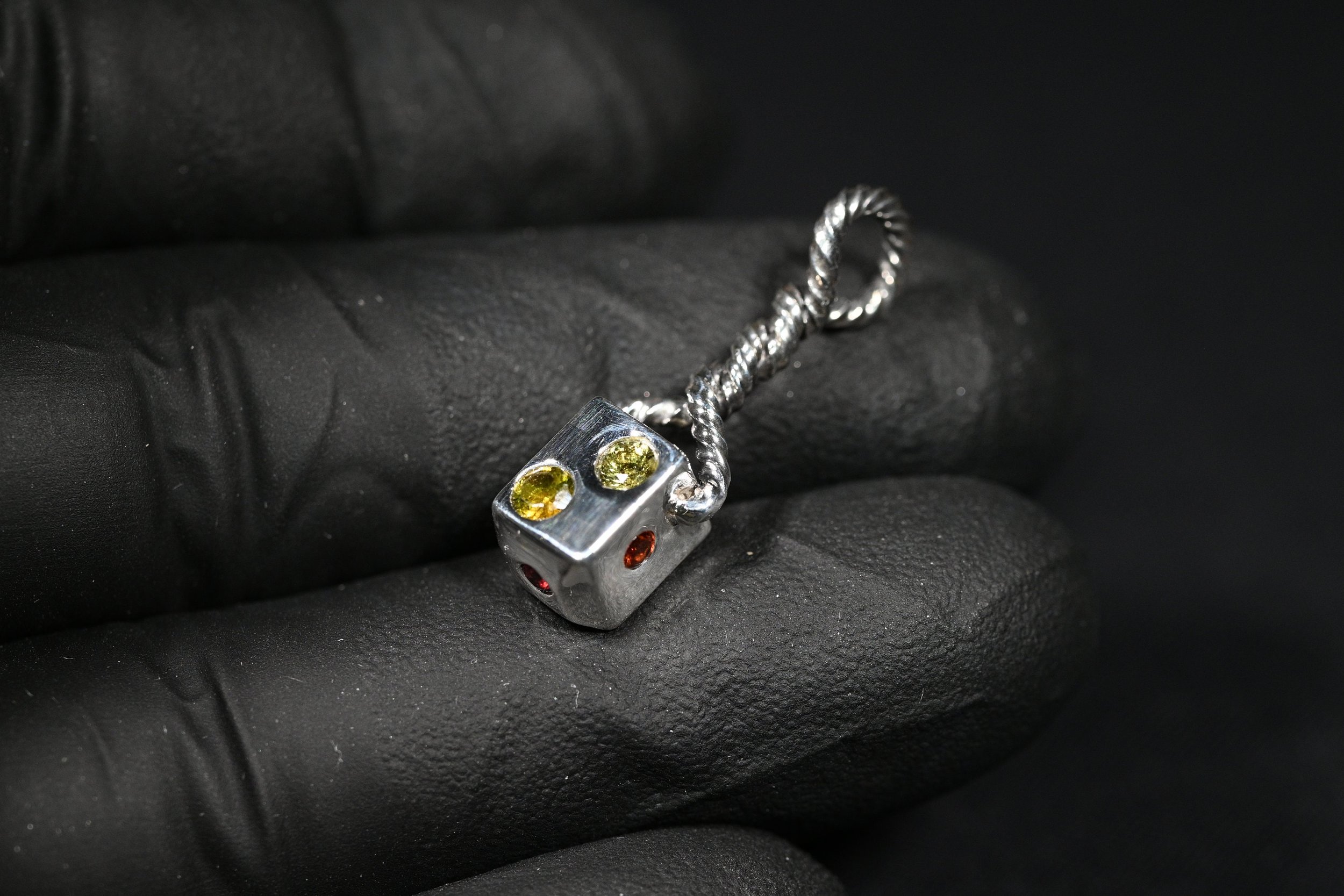 https://i.etsystatic.com/25451543/r/il/96f708/5875311830/il_fullxfull.5875311830_qiee.jpg